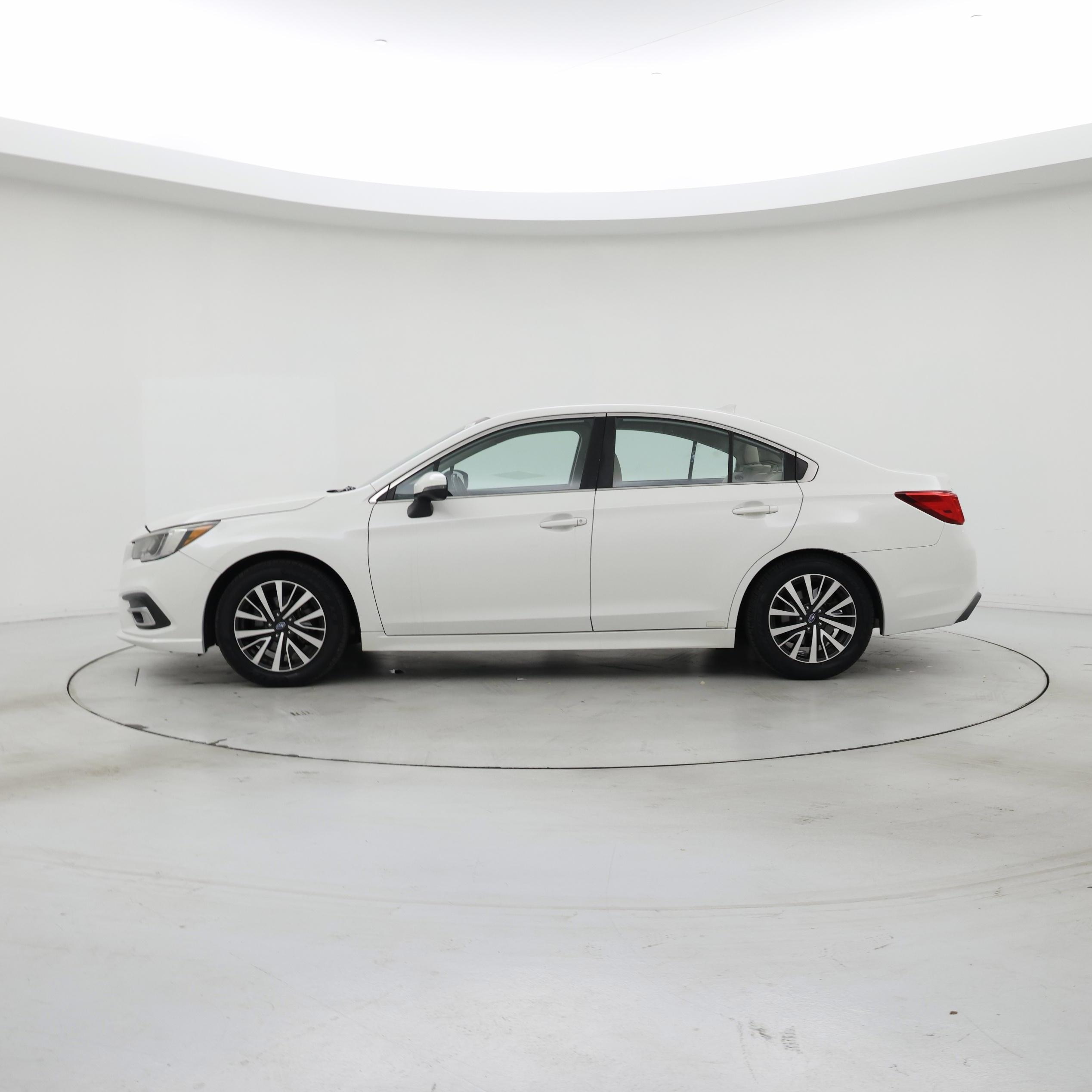 Thumbnail: 2019 Subaru Legacy - 3