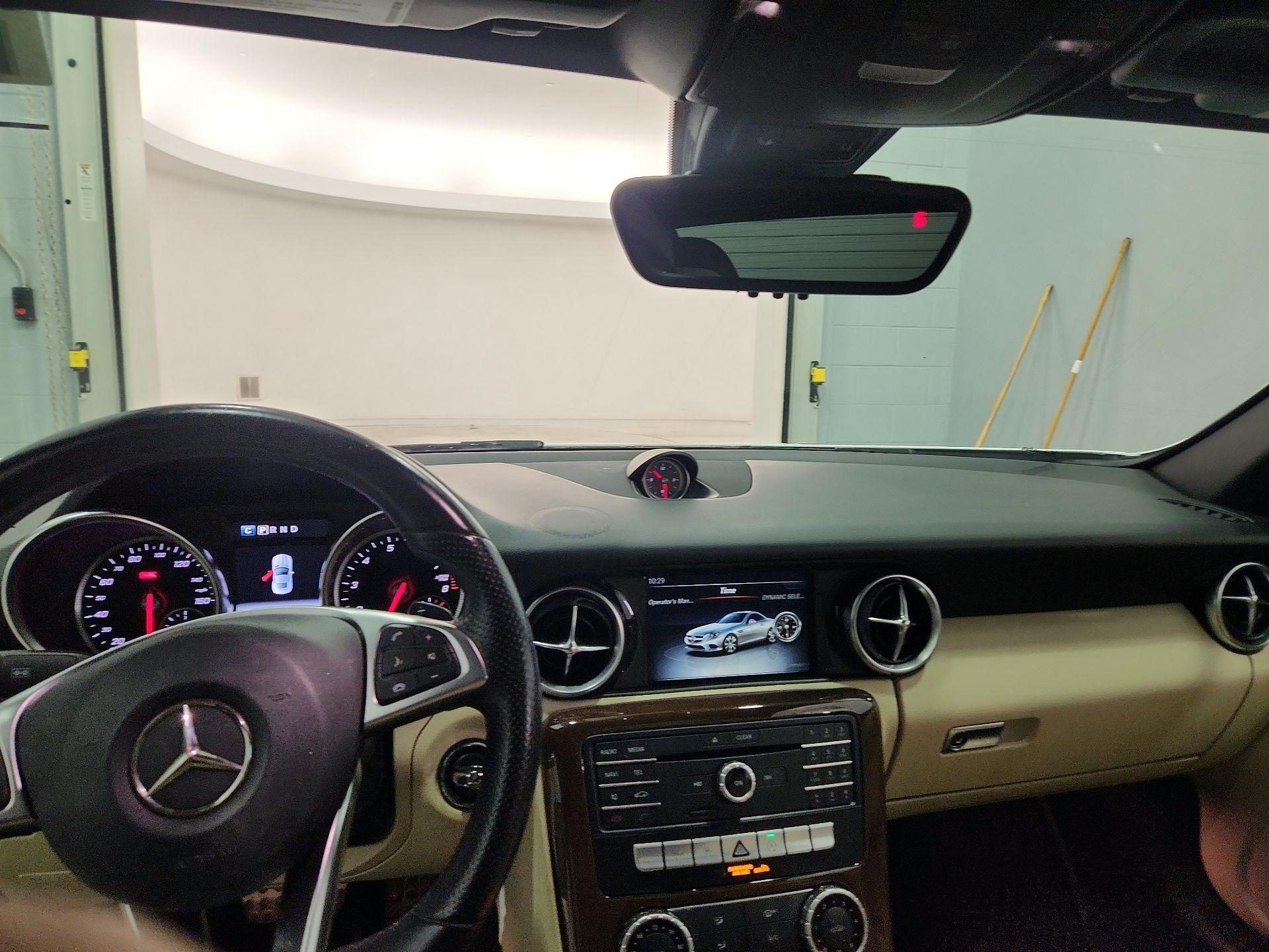 Thumbnail: 2020 Mercedes-Benz SLC - 9