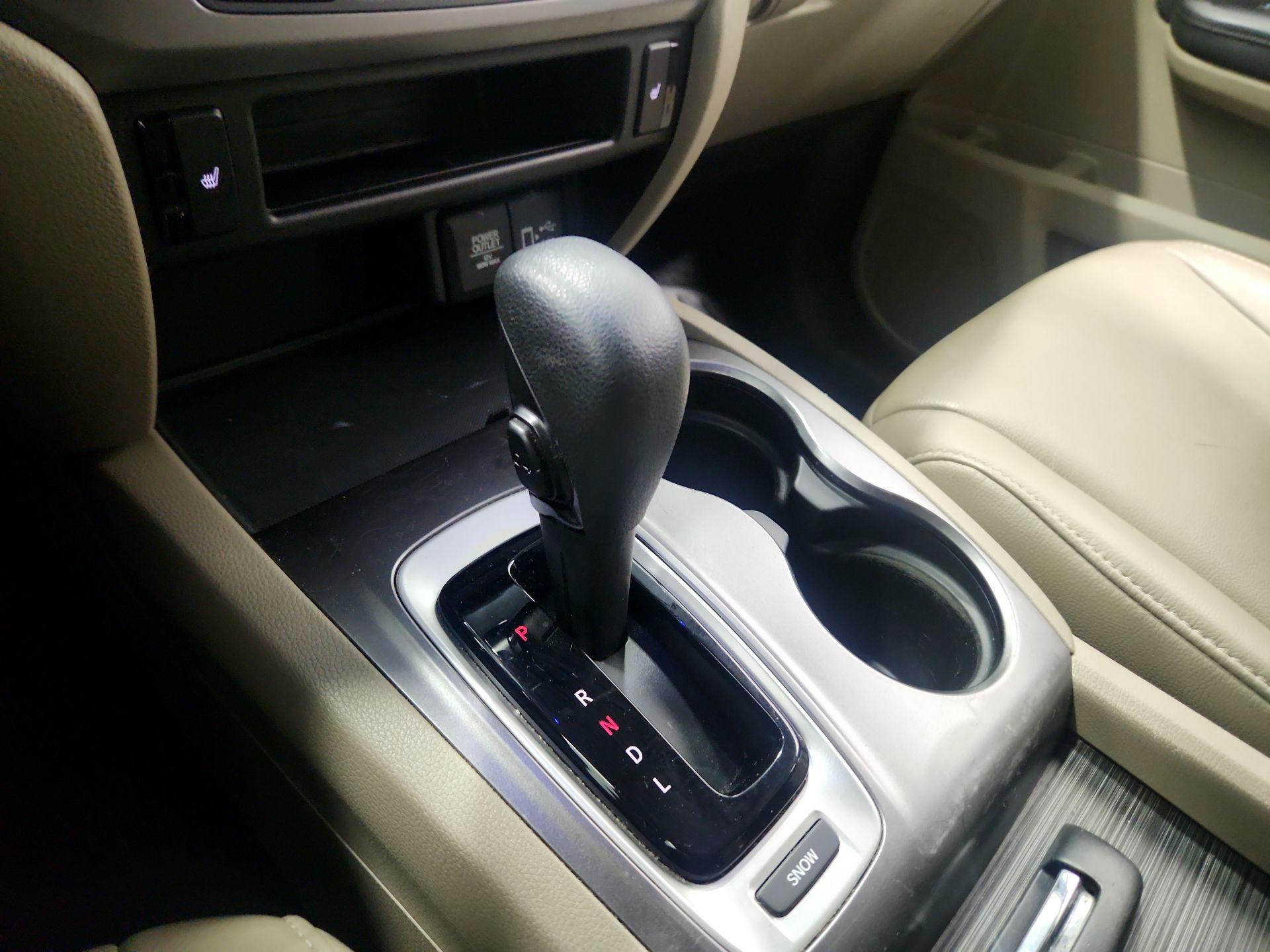 Thumbnail: 2019 Honda Pilot - 17