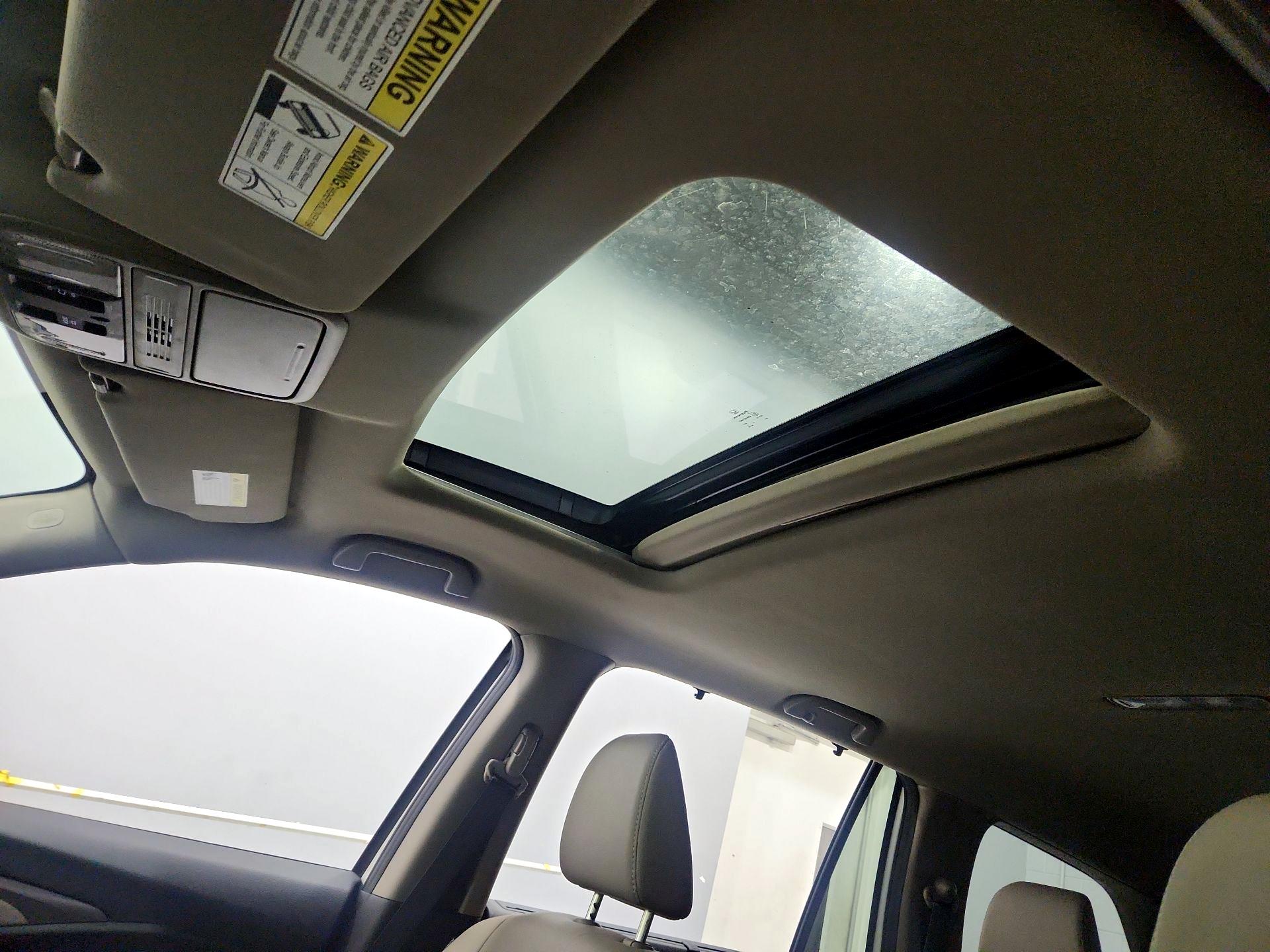 Thumbnail: 2019 Honda Pilot - 19