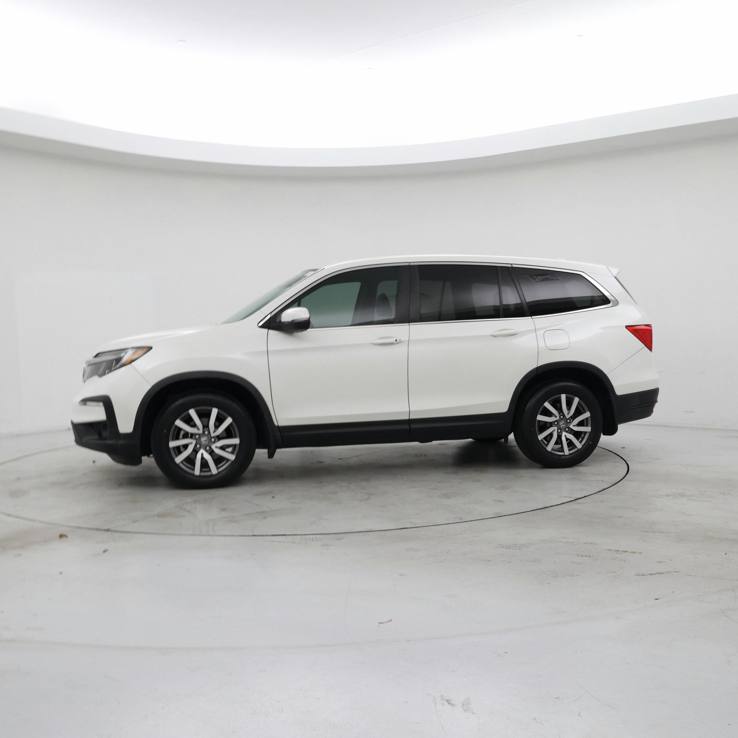 Thumbnail: 2019 Honda Pilot - 3