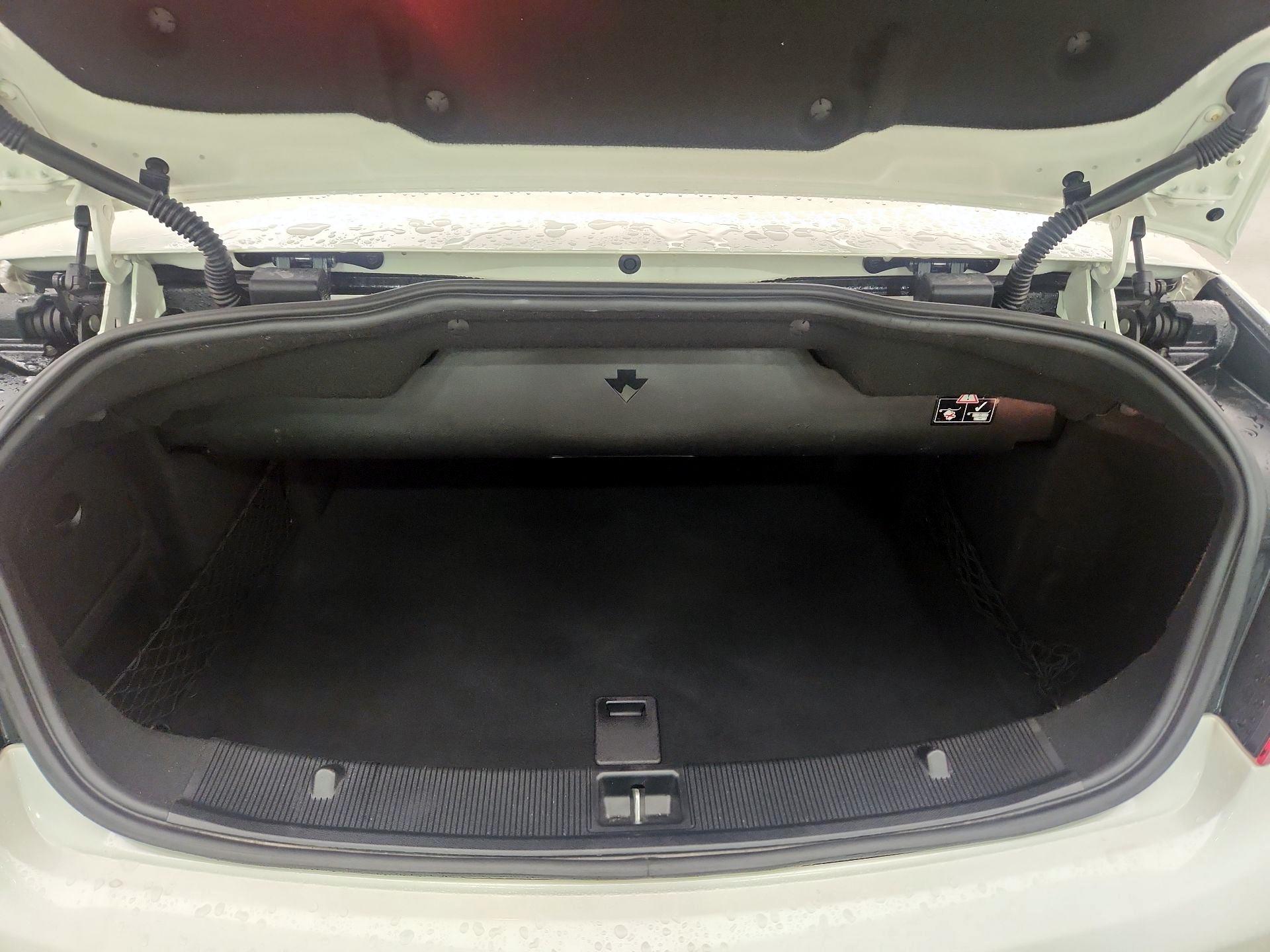 Thumbnail: 2015 Mercedes-Benz E-Class - 19