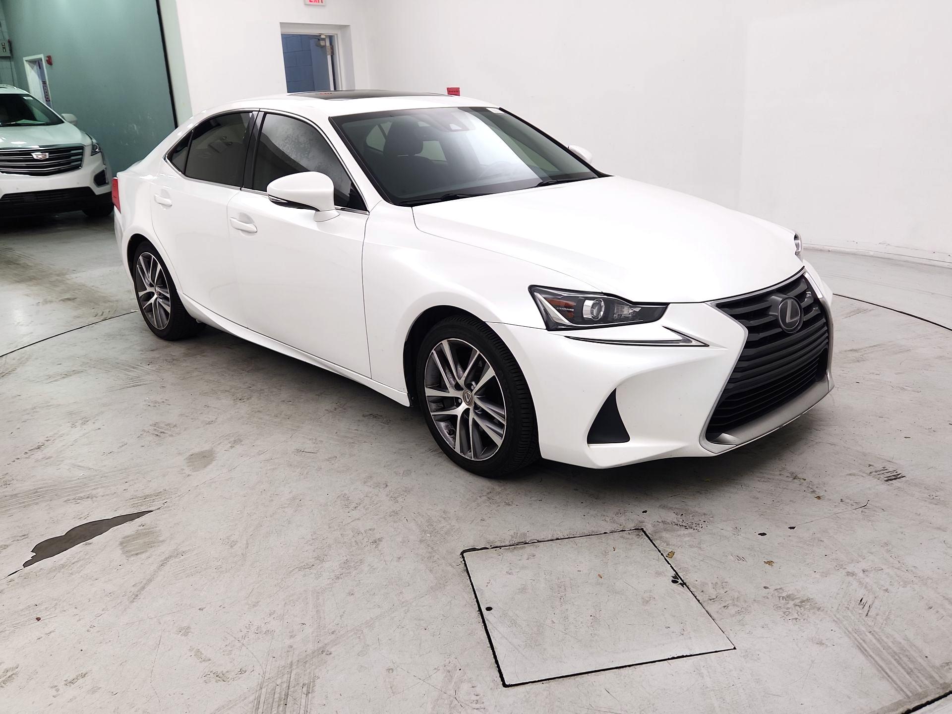 Thumbnail: 2019 Lexus IS - 1