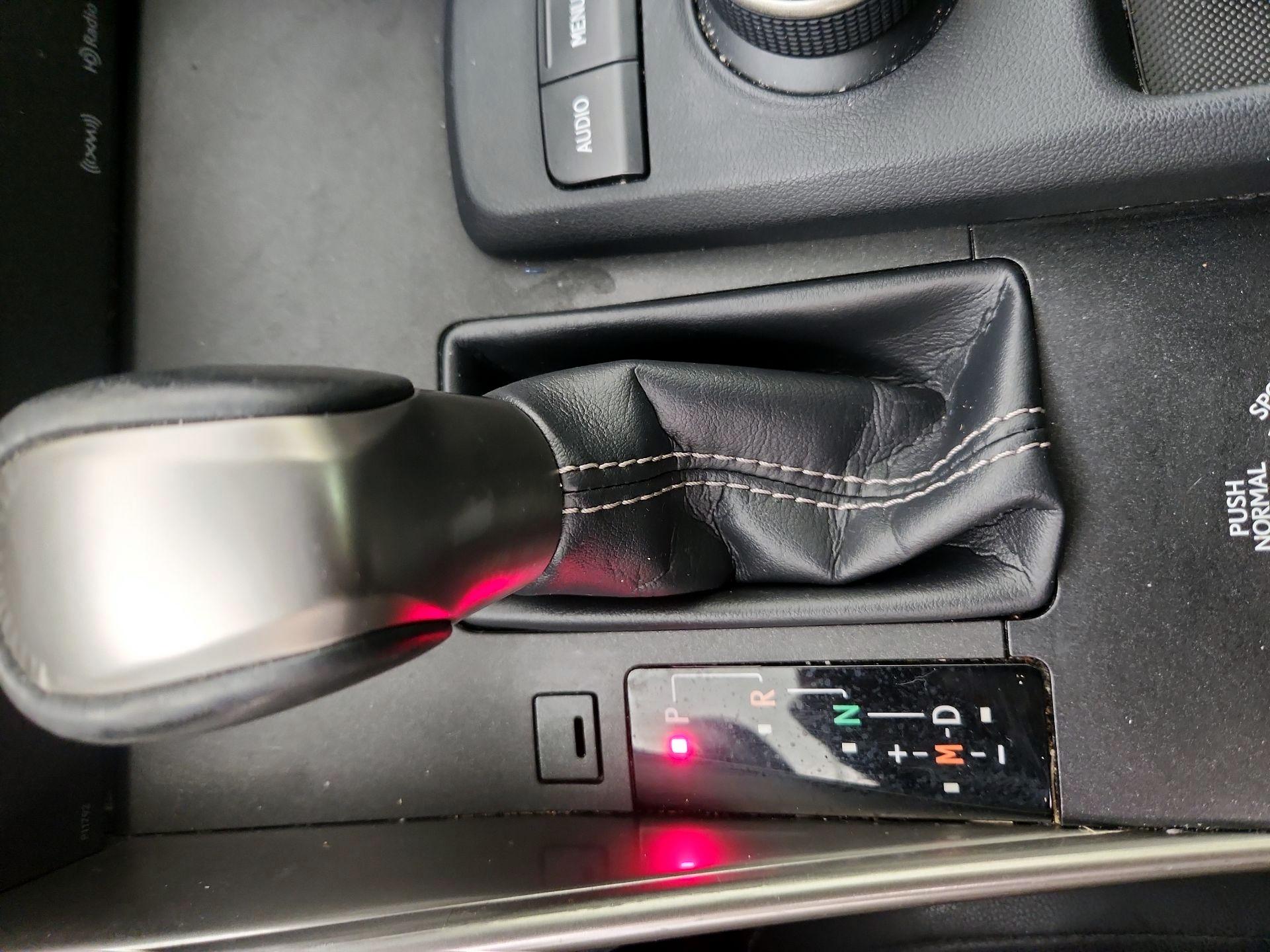 Thumbnail: 2019 Lexus IS - 15