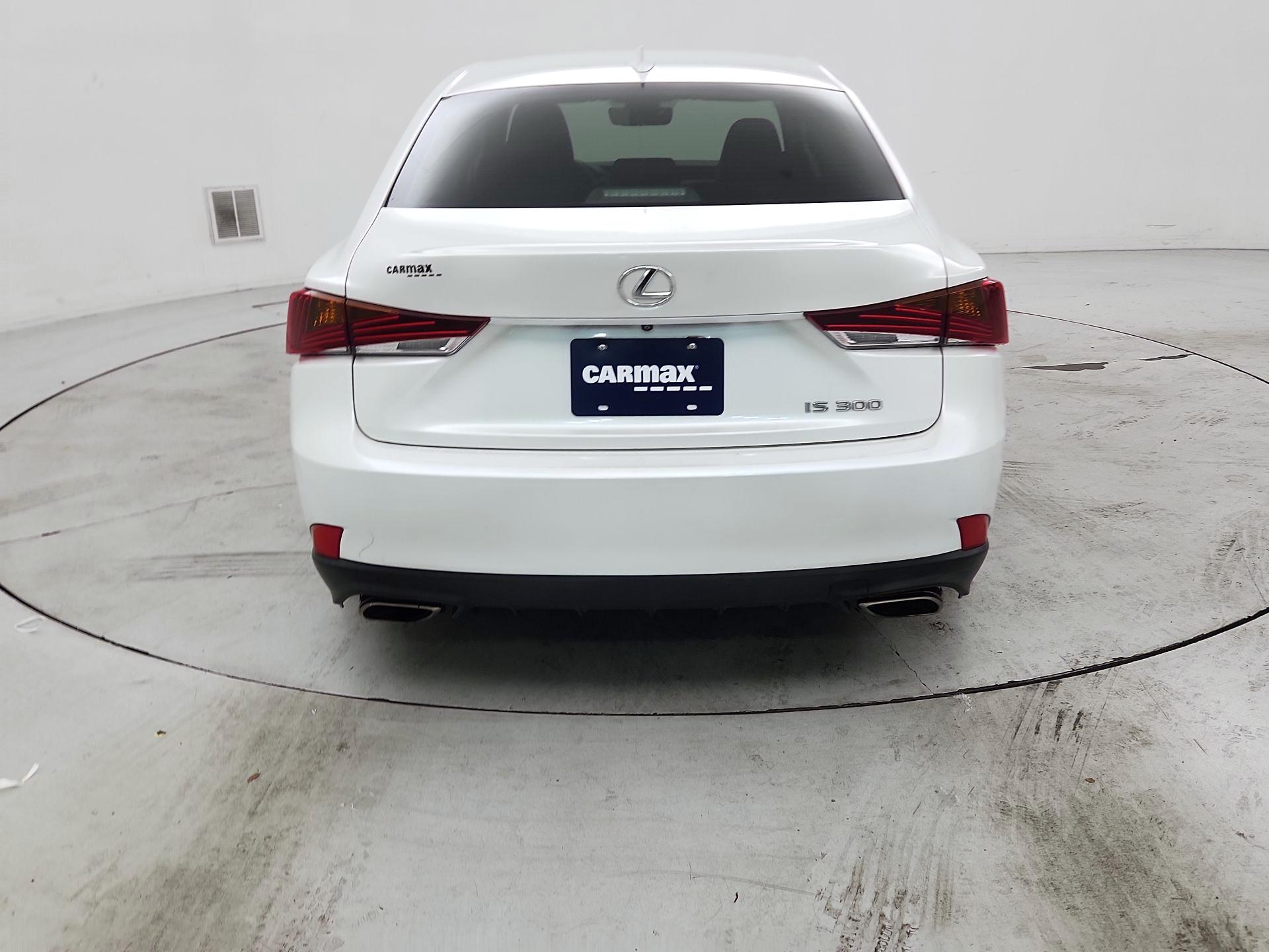 Thumbnail: 2019 Lexus IS - 6