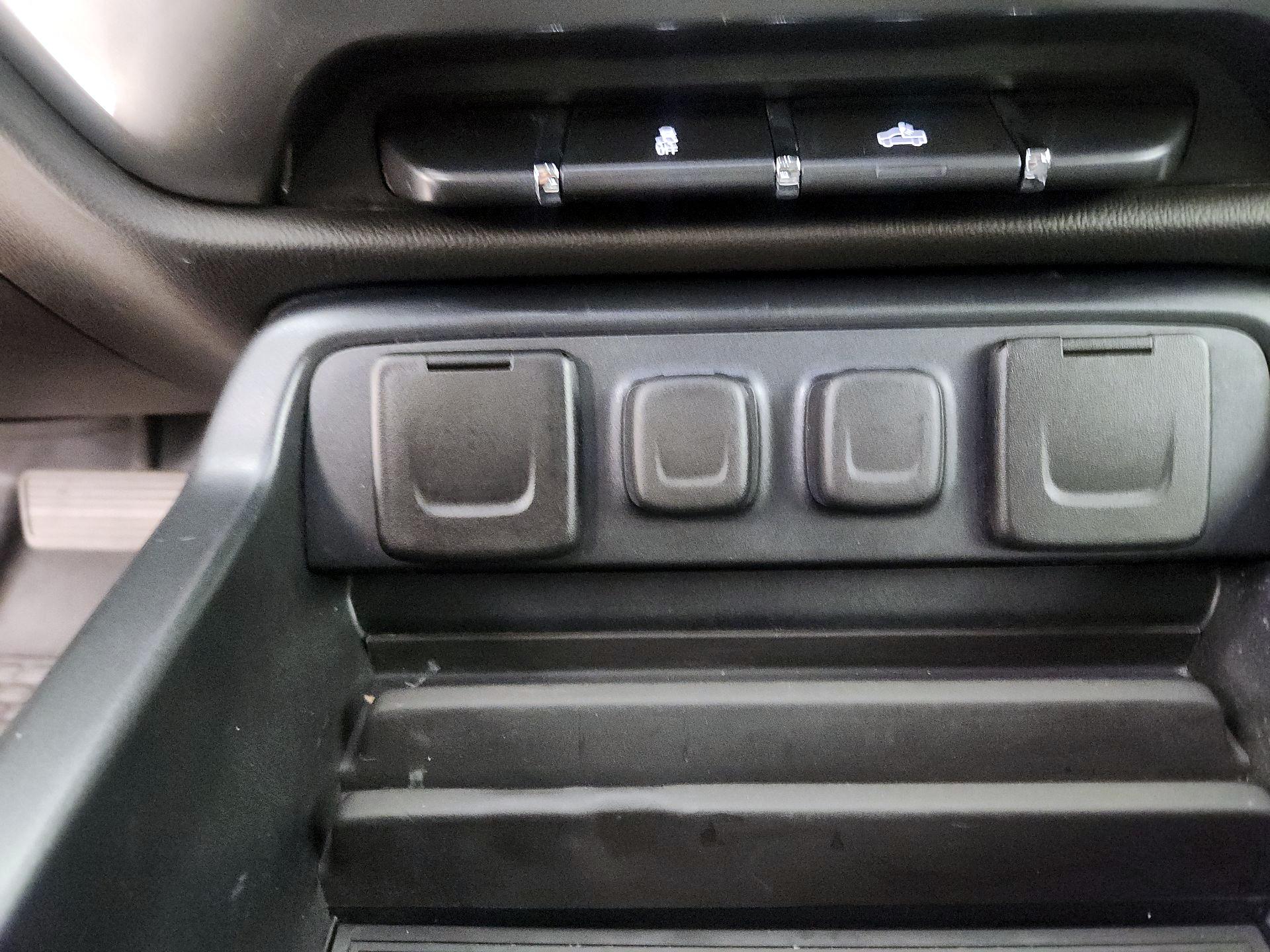 Thumbnail: 2019 Chevrolet Silverado 1500 - 16