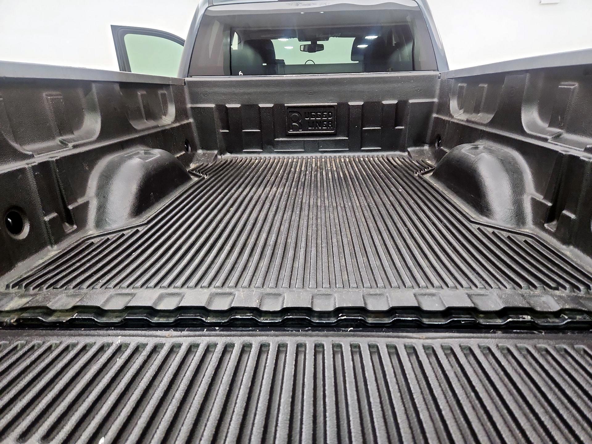 Thumbnail: 2019 Chevrolet Silverado 1500 - 18