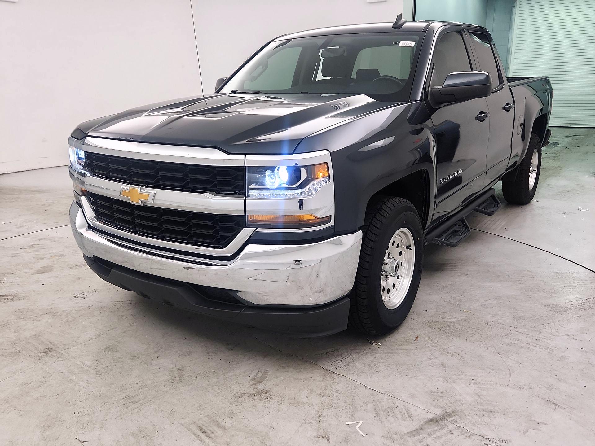 Thumbnail: 2019 Chevrolet Silverado 1500 - 3