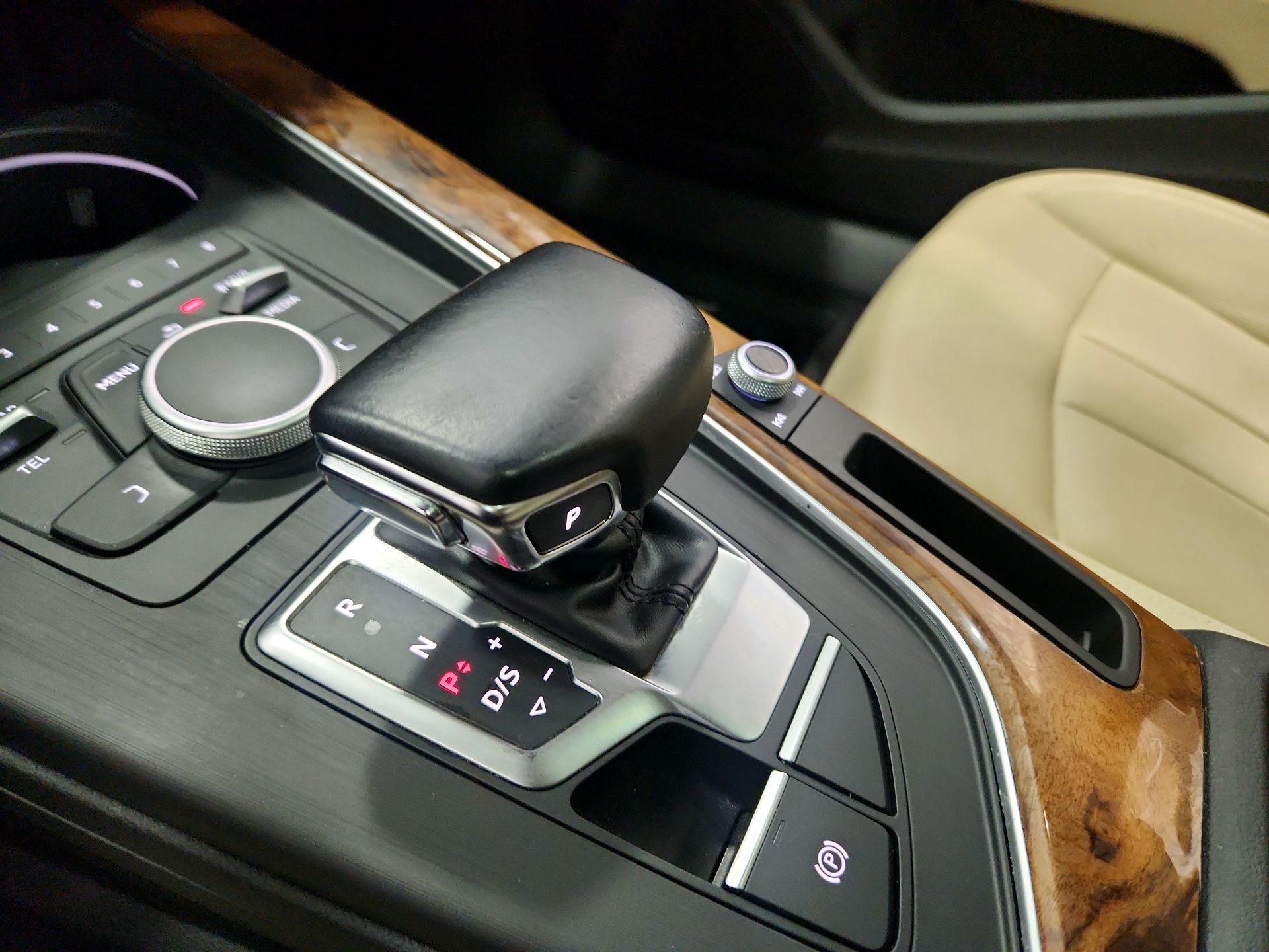 Thumbnail: 2017 Audi A4 - 17