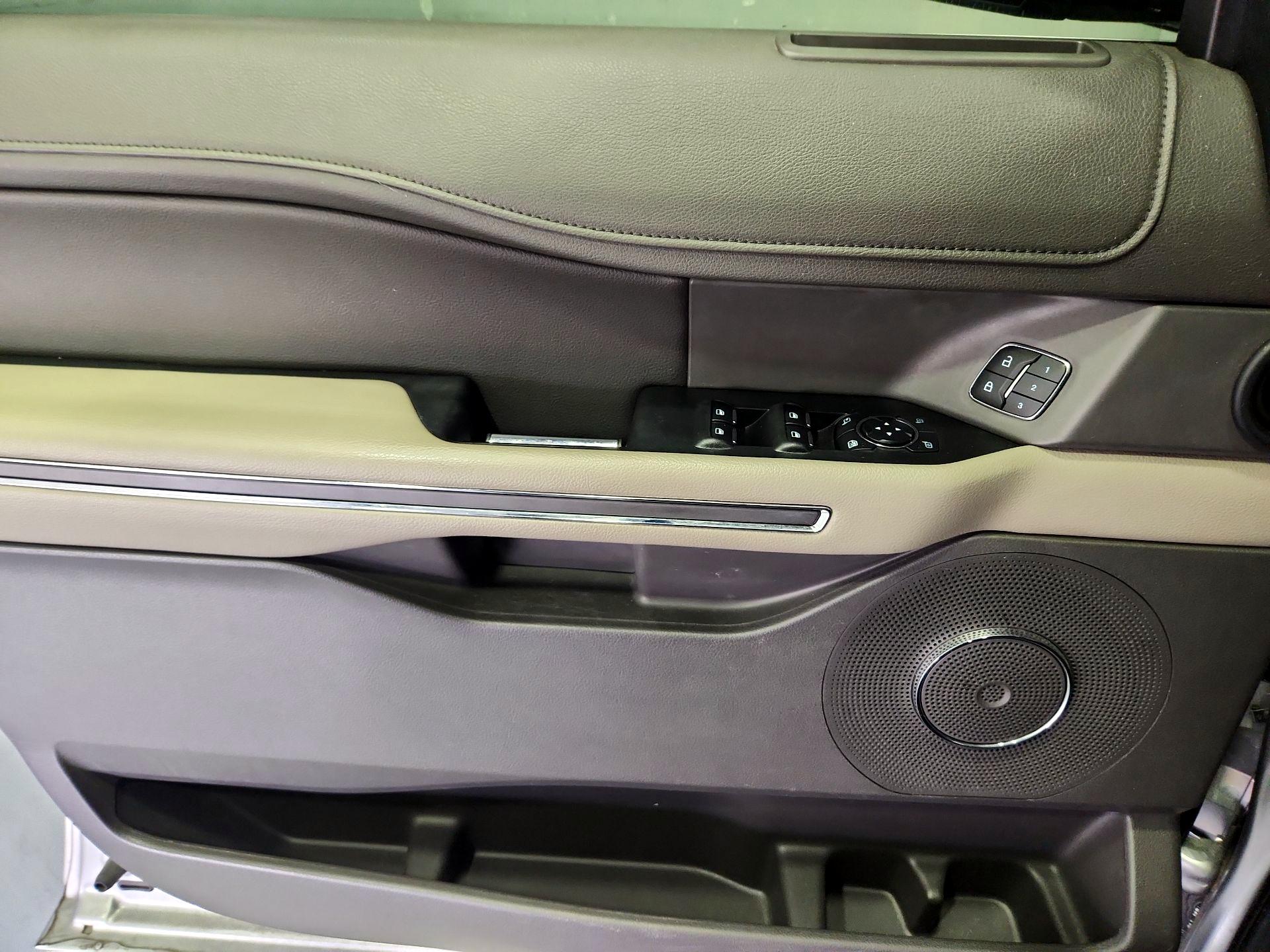 Thumbnail: 2020 Ford Expedition - 12