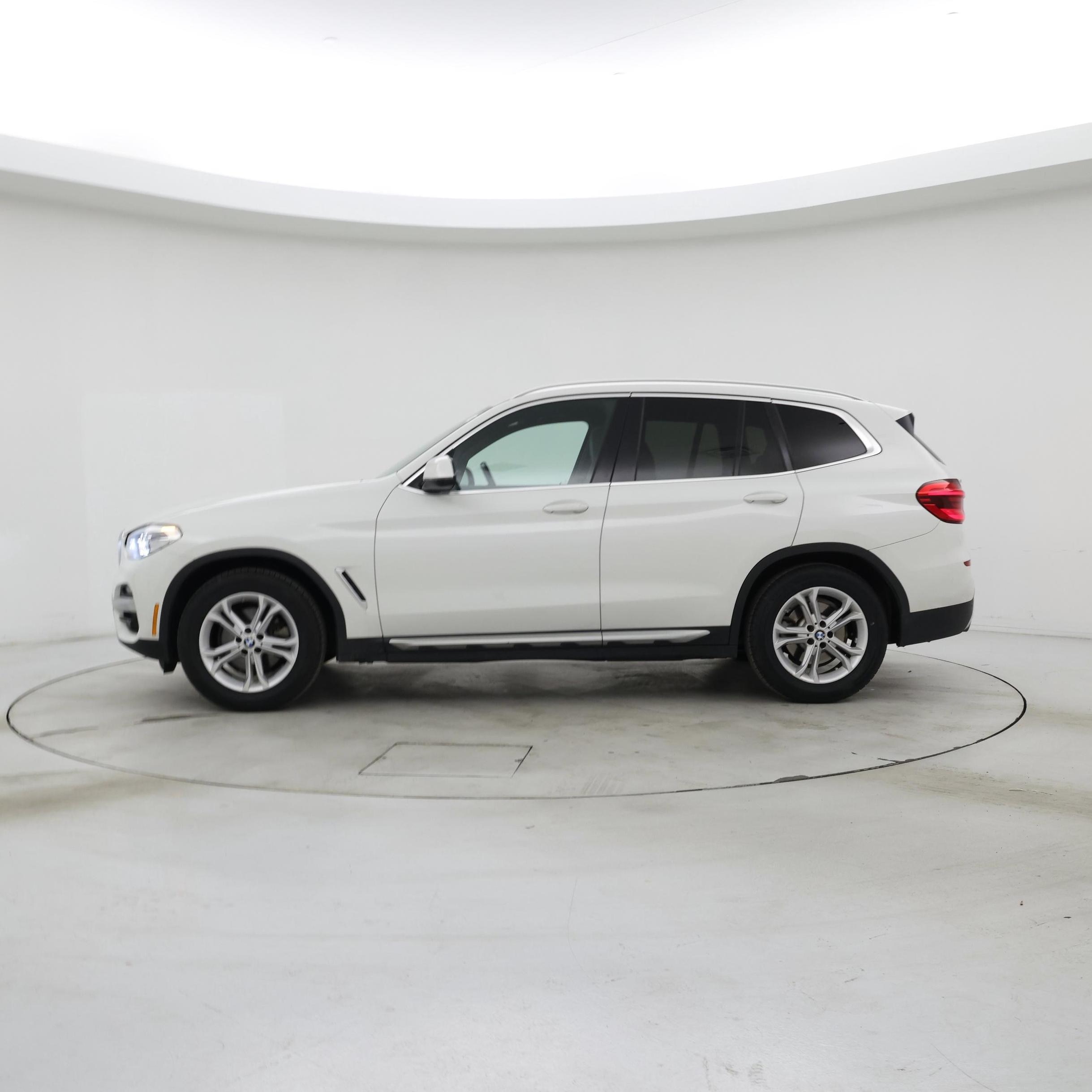 Thumbnail: 2021 BMW X3 - 3