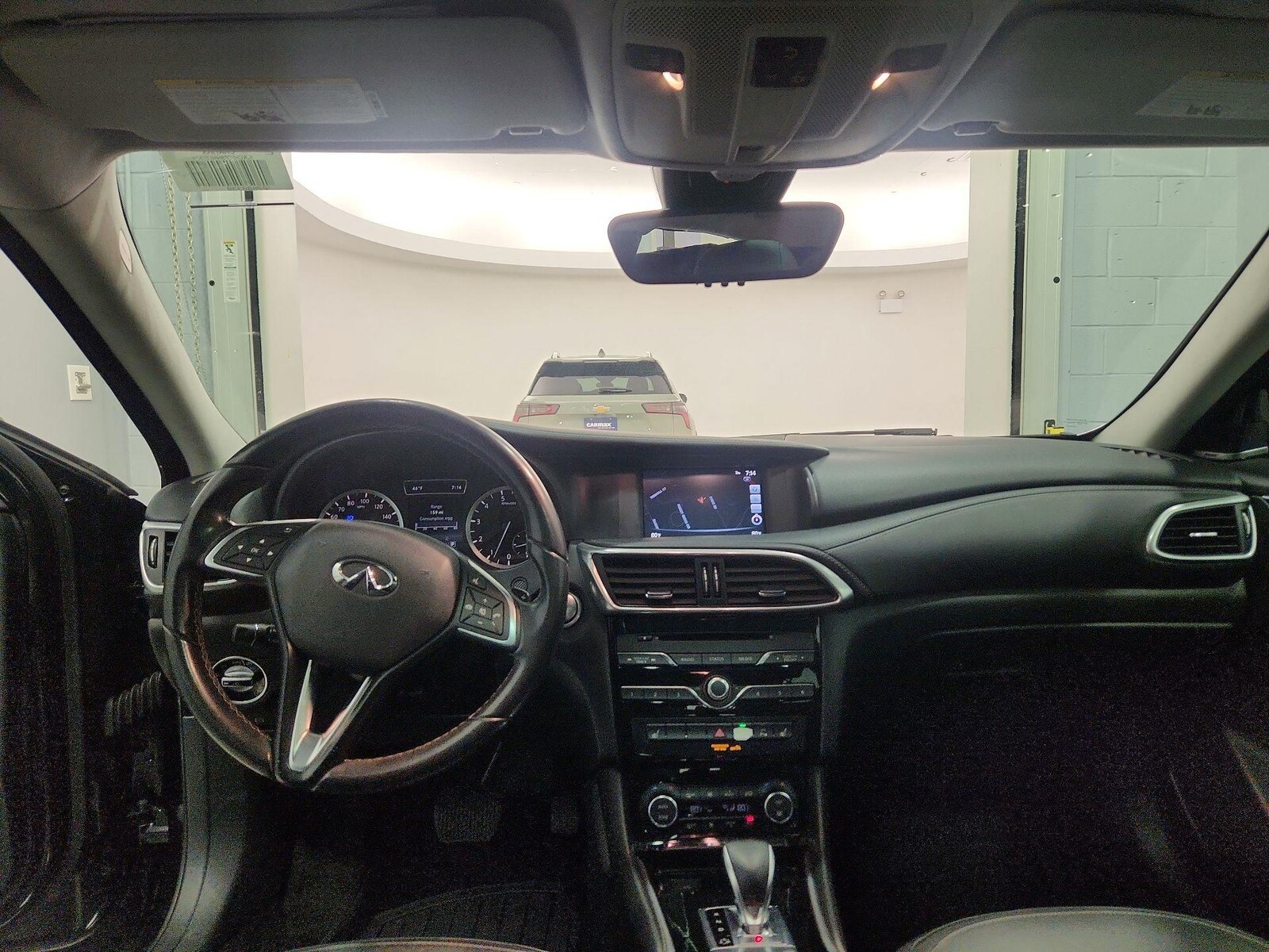 2017 INFINITI QX30 Premium