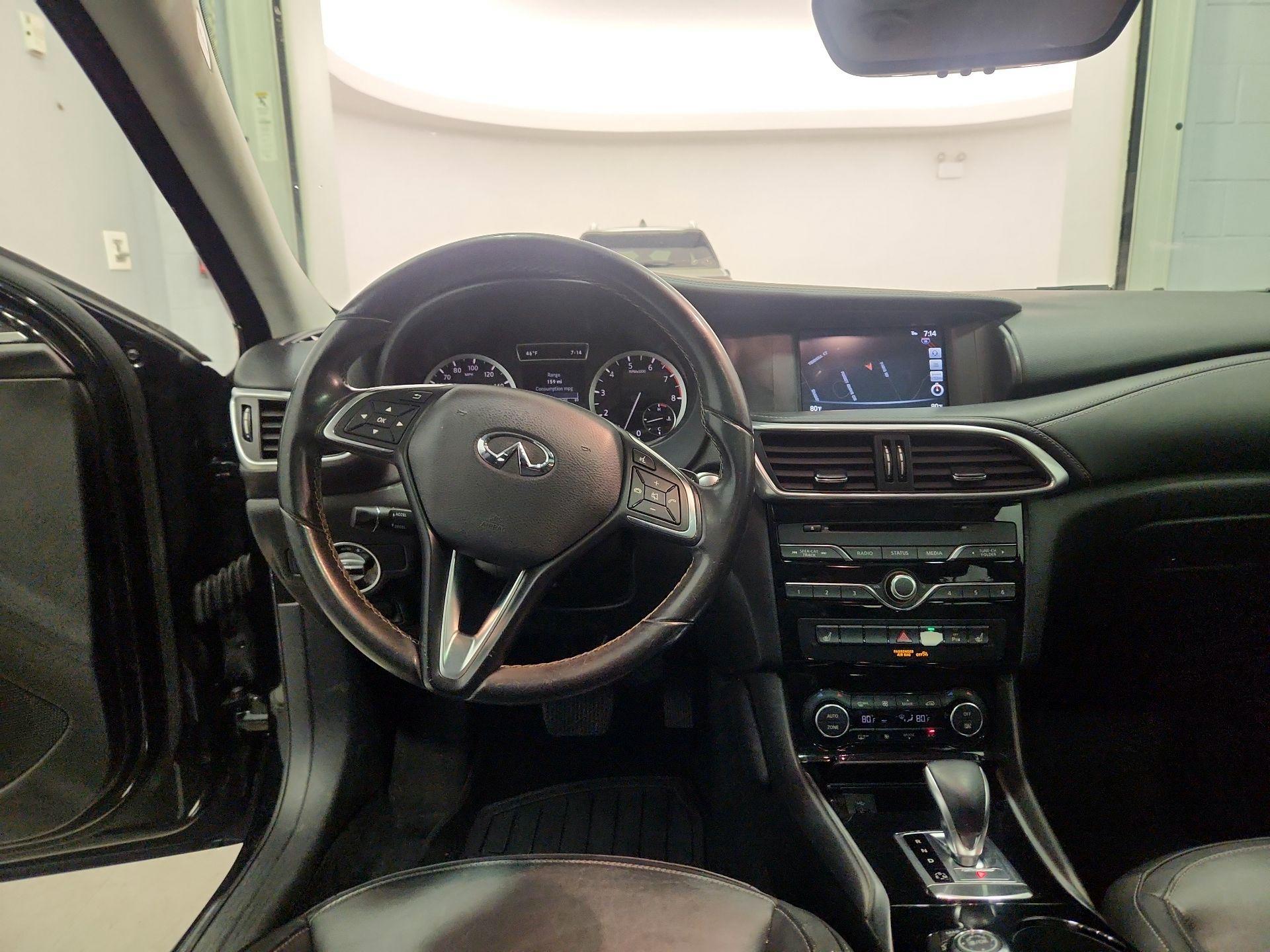 Thumbnail: 2017 INFINITI QX30 - 10