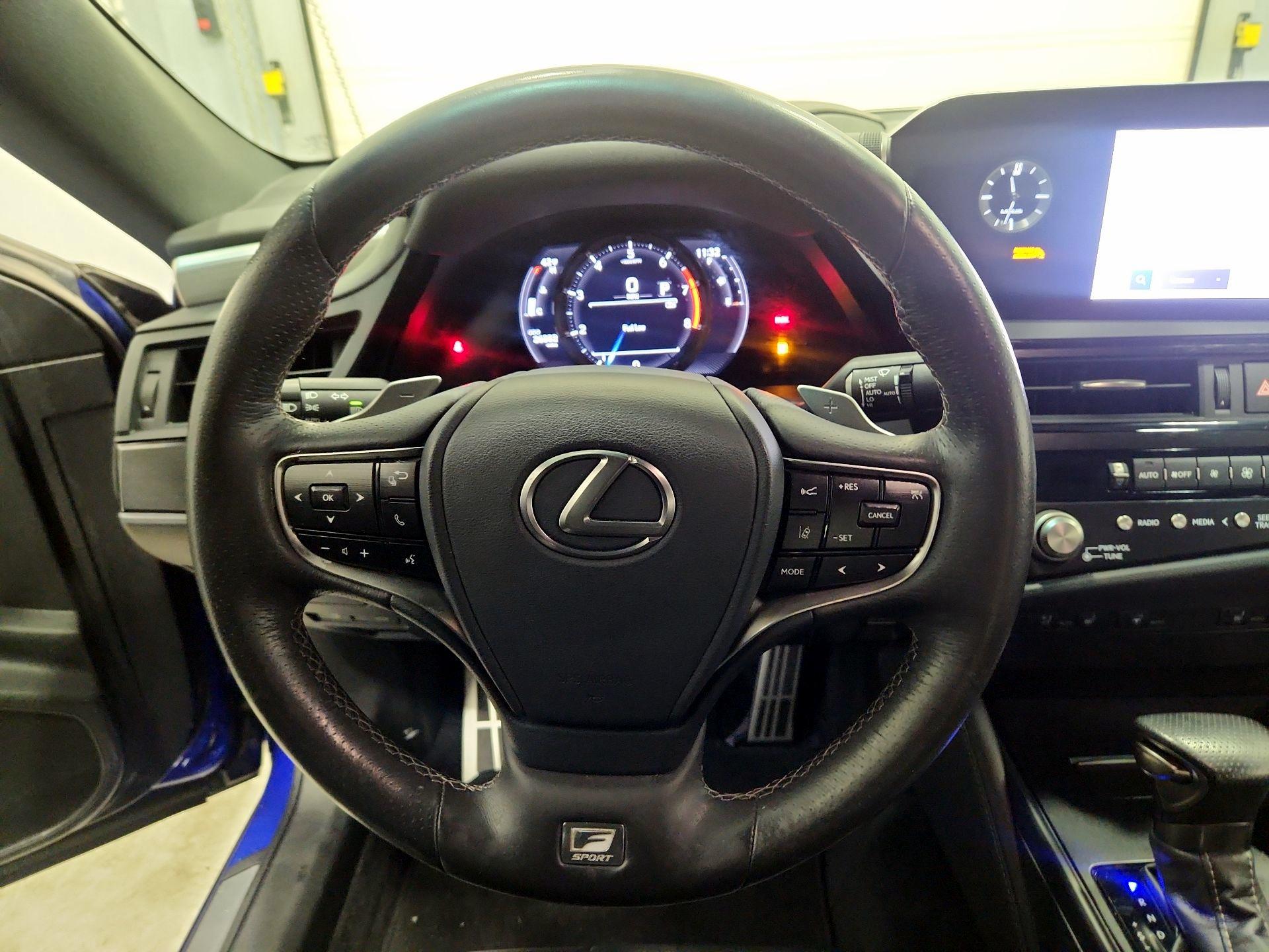 Thumbnail: 2023 Lexus ES - 10