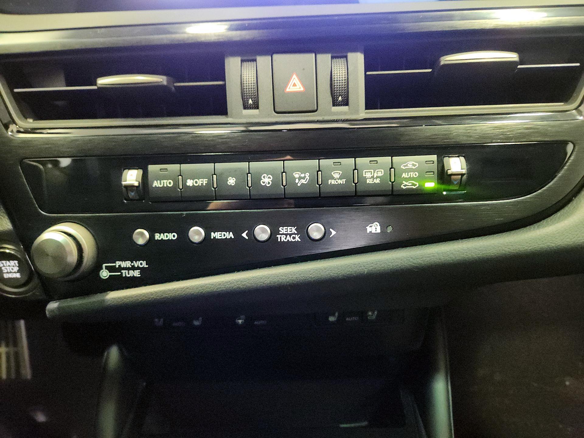 Thumbnail: 2023 Lexus ES - 17