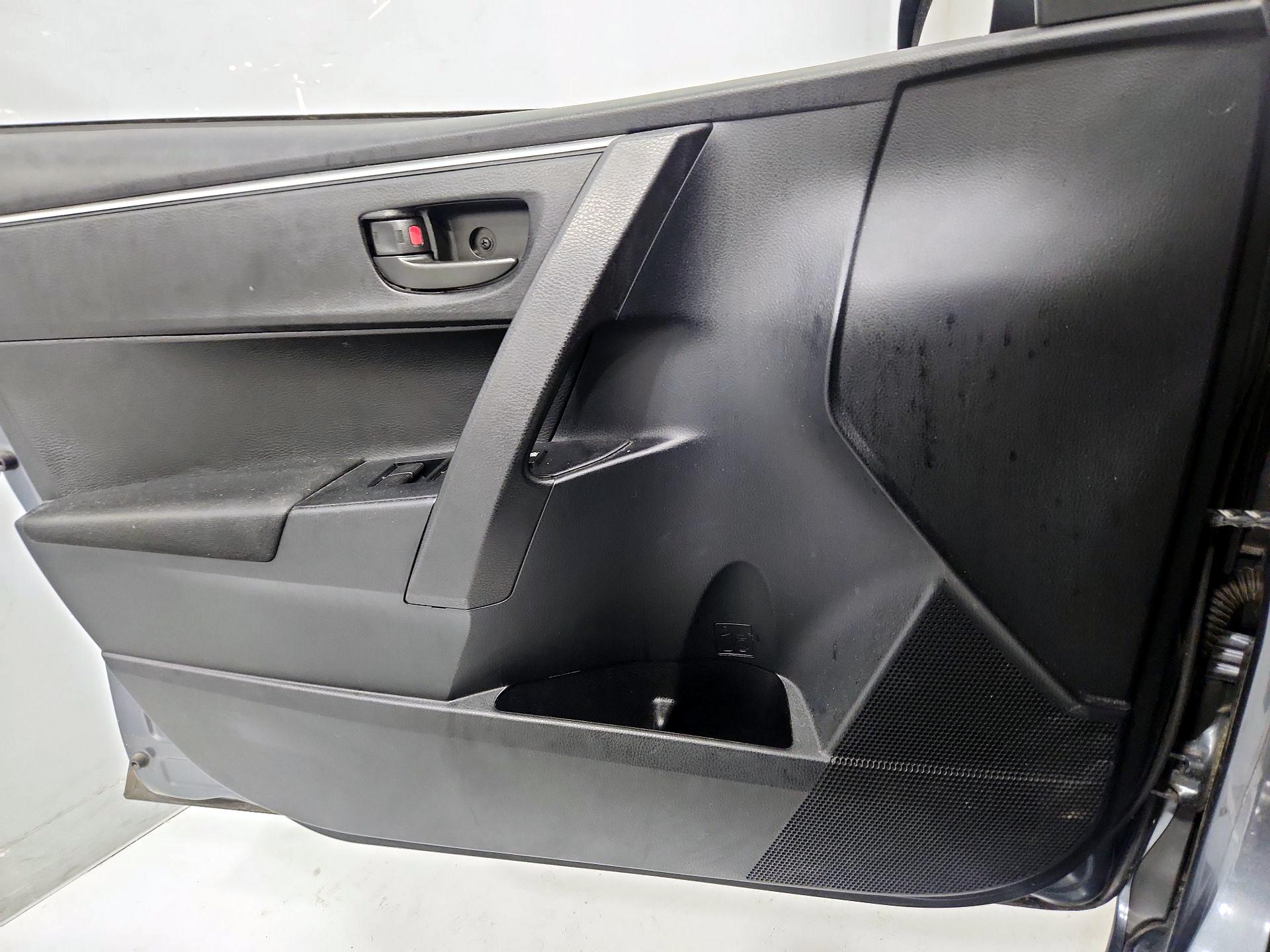 Thumbnail: 2014 Toyota Corolla - 12