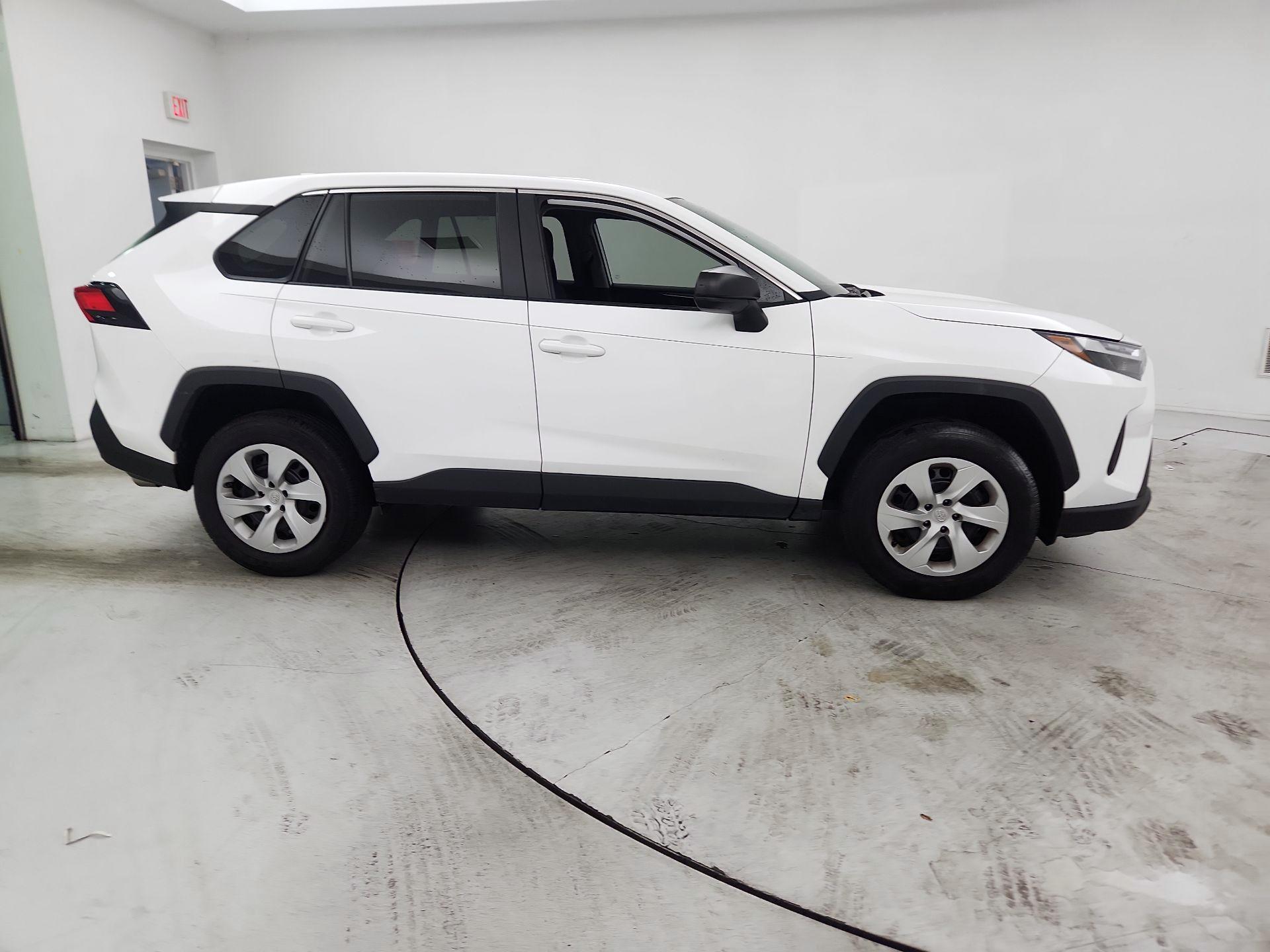 Thumbnail: 2023 Toyota RAV4 - 4