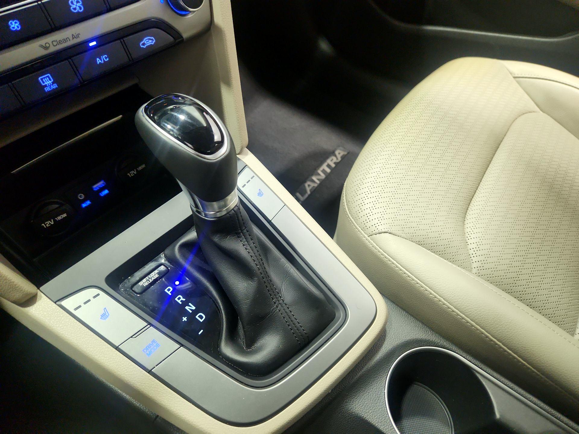 Thumbnail: 2017 Hyundai Elantra - 17