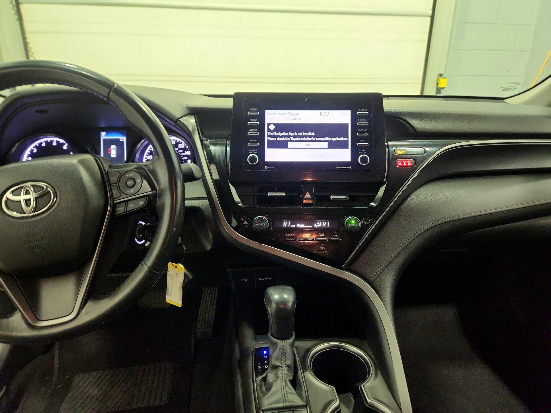 Thumbnail: 2022 Toyota Camry - 9