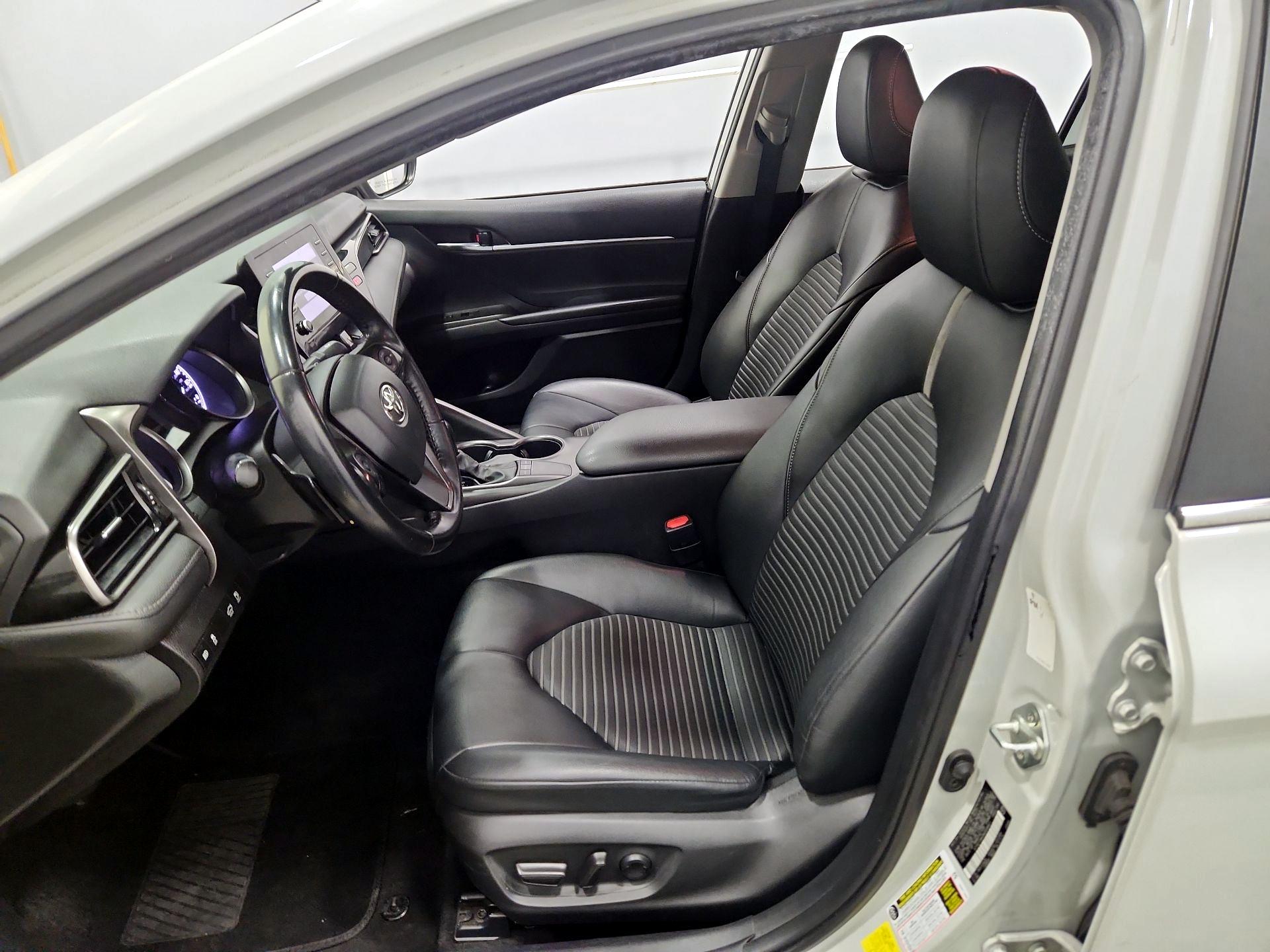 Thumbnail: 2022 Toyota Camry - 11