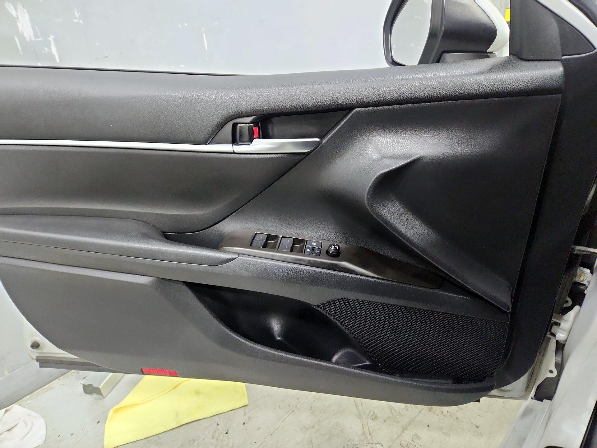 Thumbnail: 2022 Toyota Camry - 12