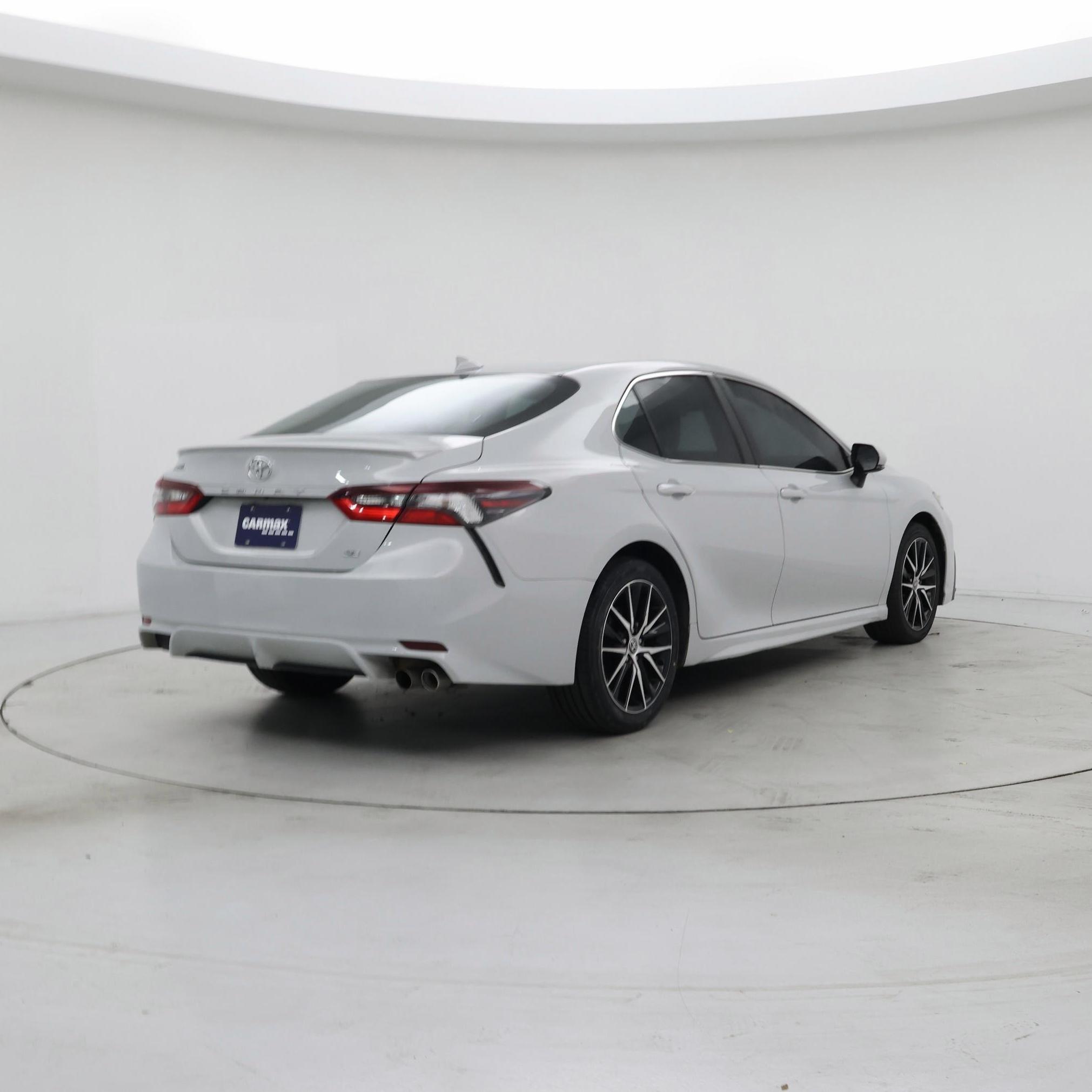 Thumbnail: 2022 Toyota Camry - 8