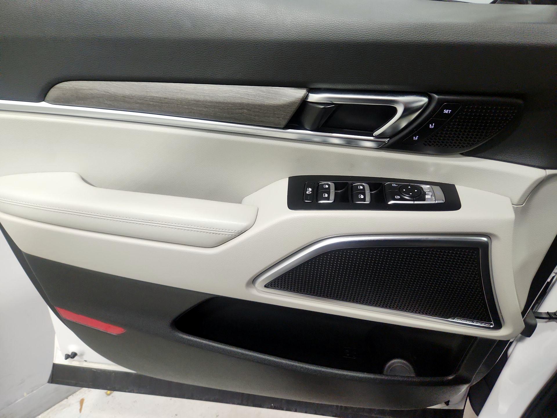 Thumbnail: 2022 Kia Telluride - 12