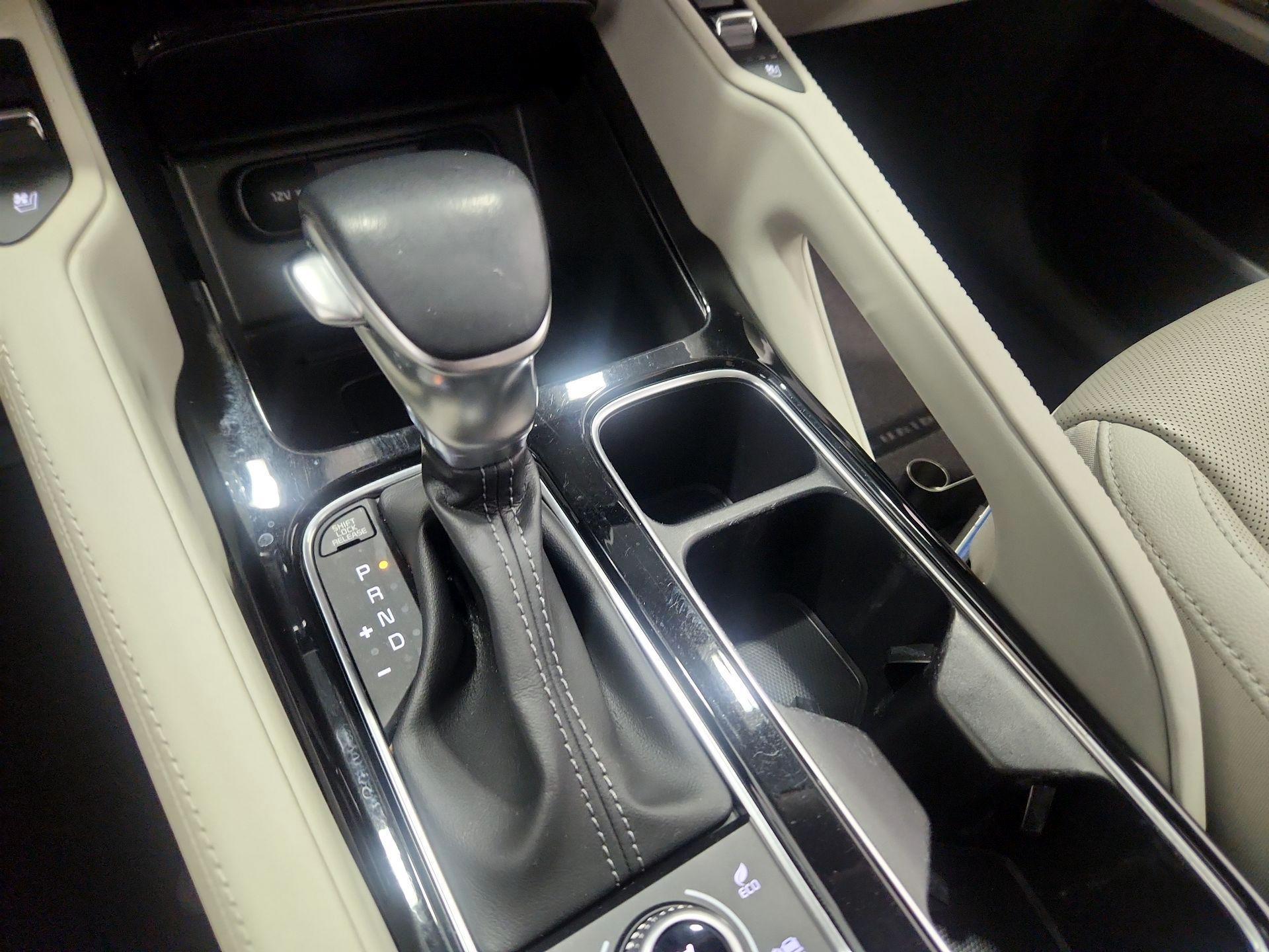 Thumbnail: 2022 Kia Telluride - 18