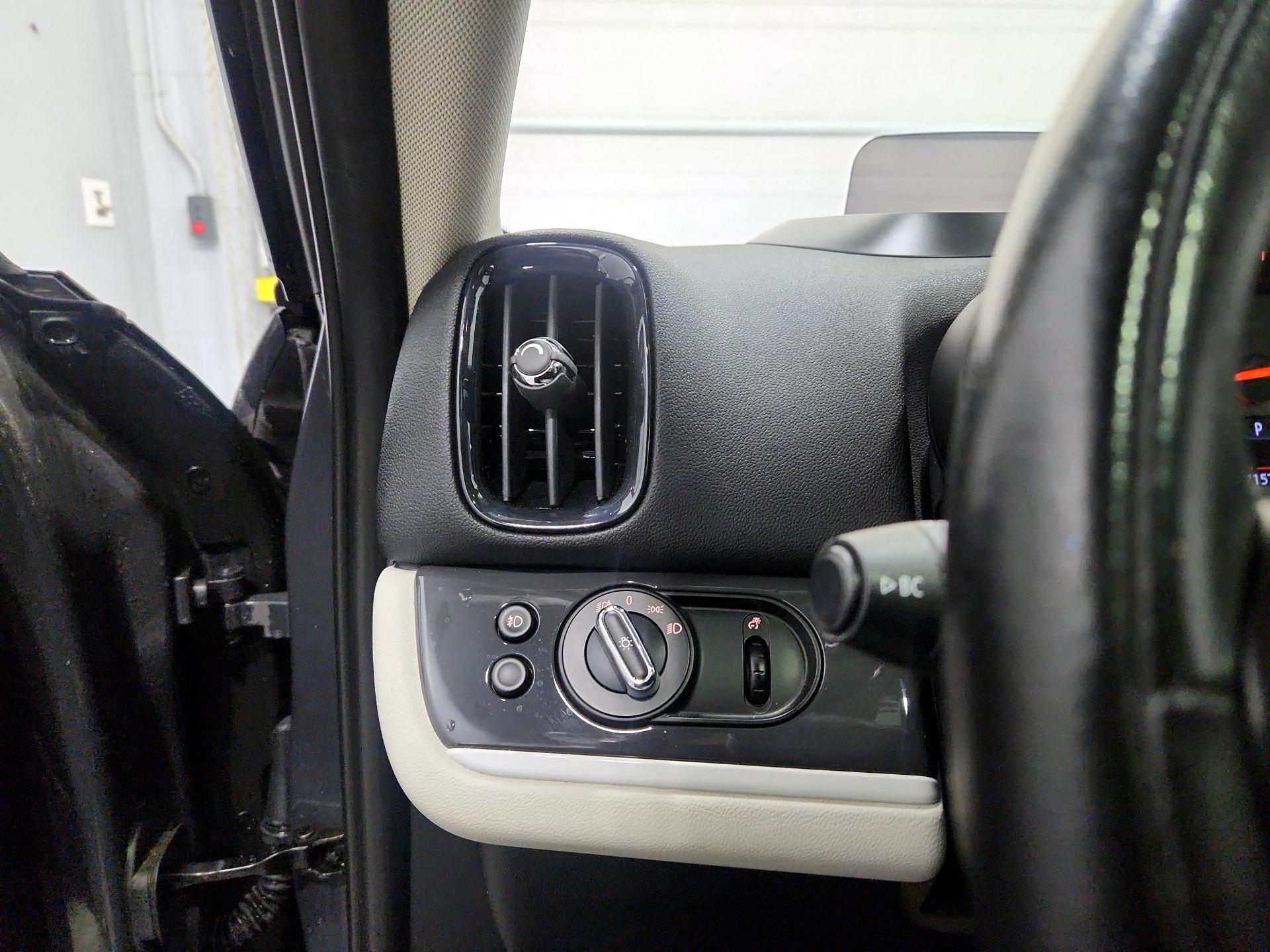 Thumbnail: 2017 MINI Cooper Countryman - 13