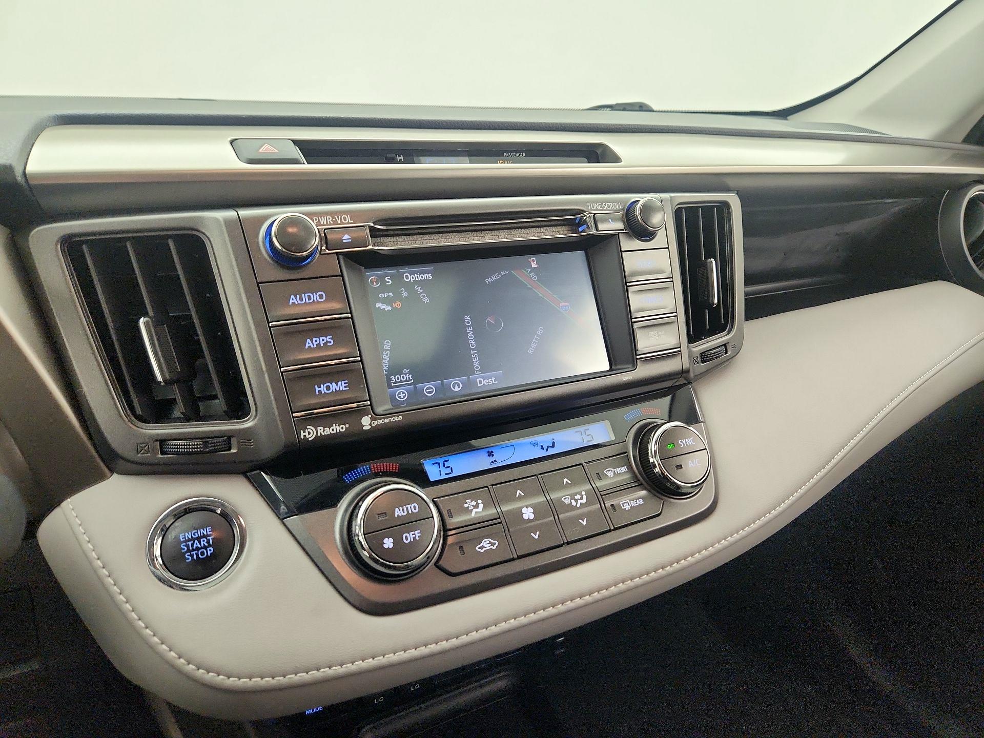 Thumbnail: 2015 Toyota RAV4 - 14