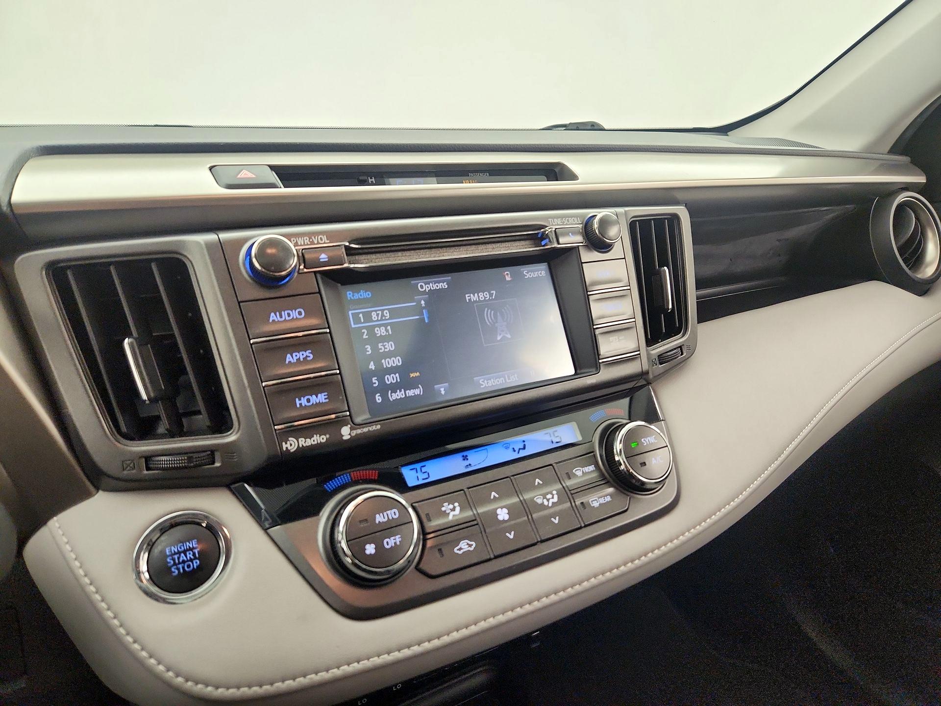 Thumbnail: 2015 Toyota RAV4 - 16