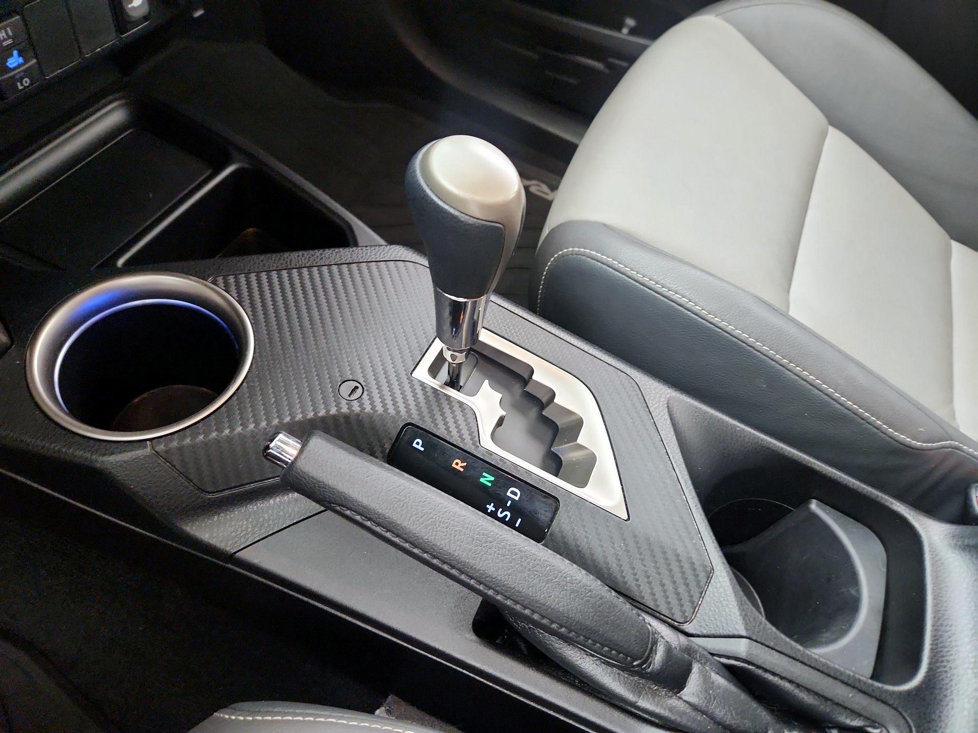 Thumbnail: 2015 Toyota RAV4 - 18