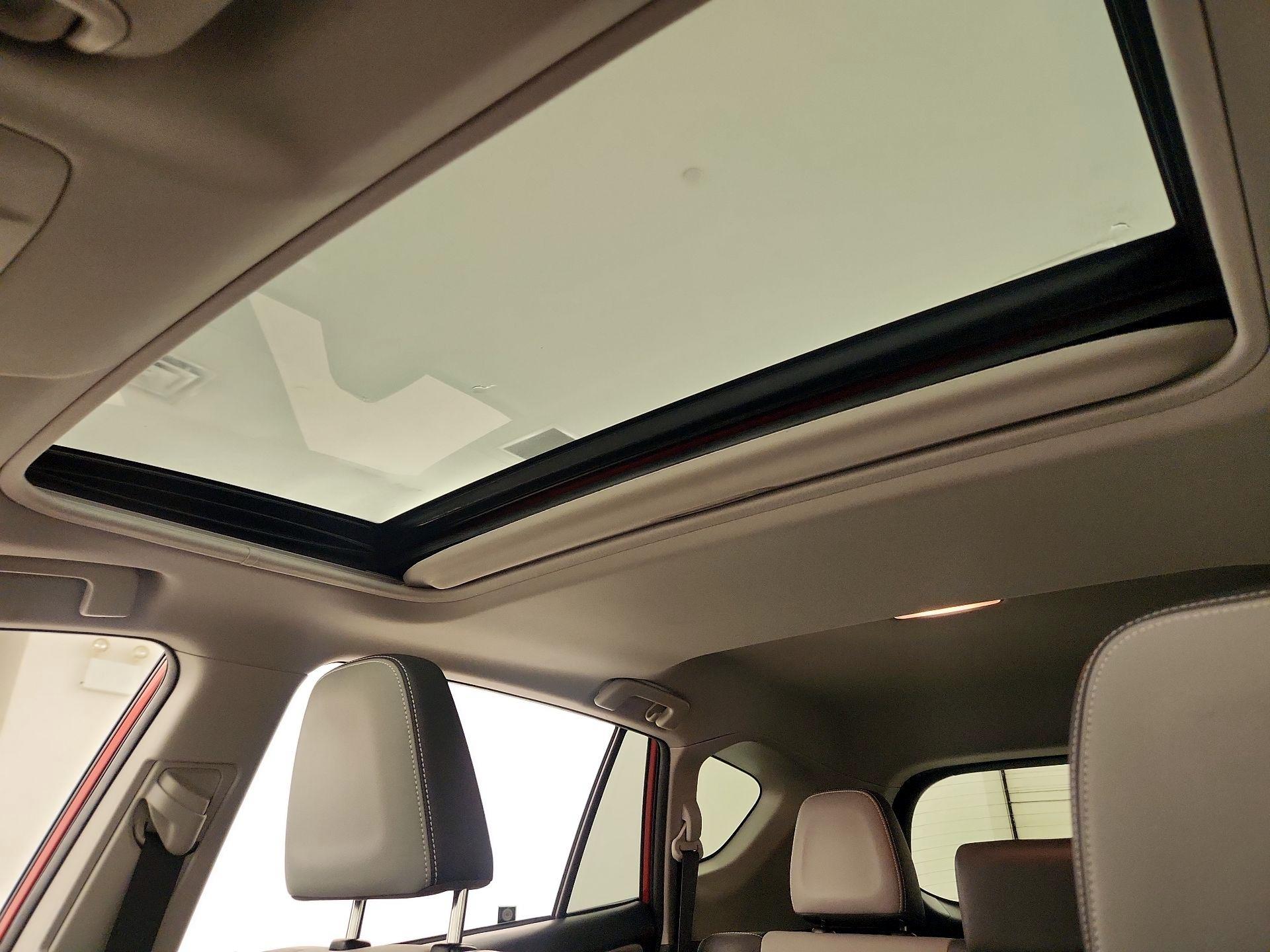 Thumbnail: 2015 Toyota RAV4 - 20