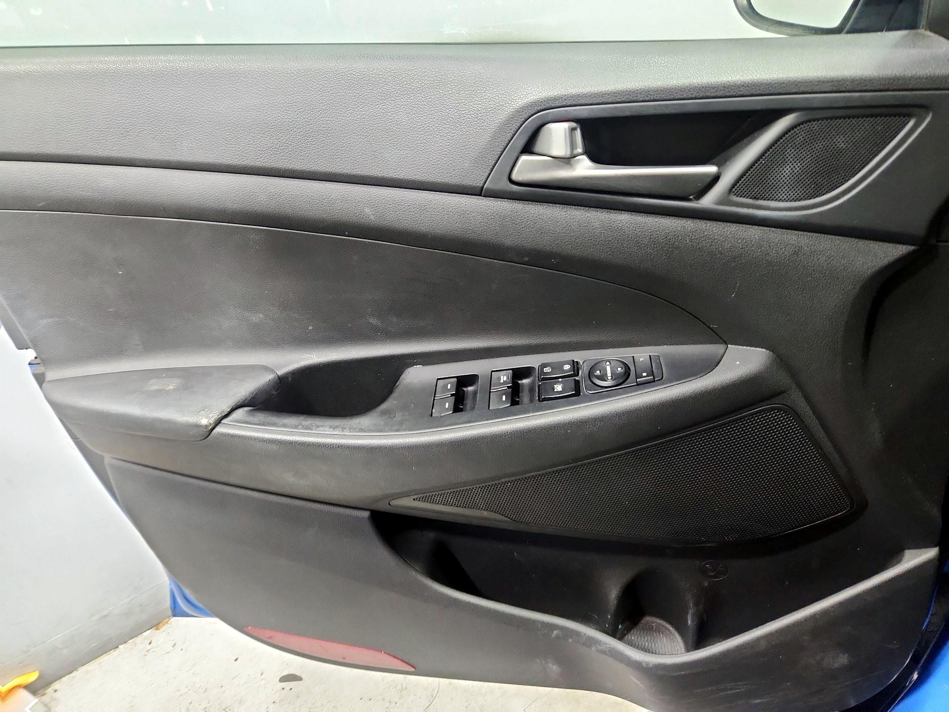 Thumbnail: 2018 Hyundai Tucson - 12