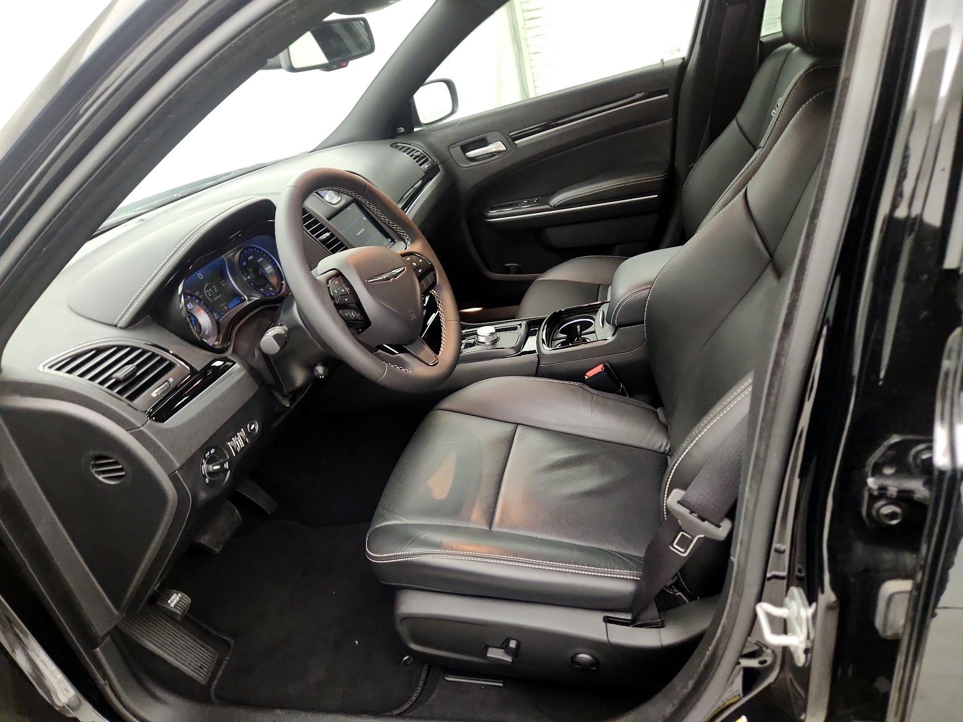 Thumbnail: 2023 Chrysler 300 - 11