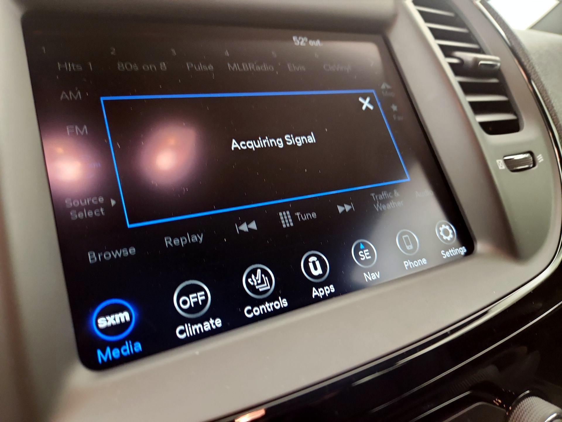 Thumbnail: 2023 Chrysler 300 - 15