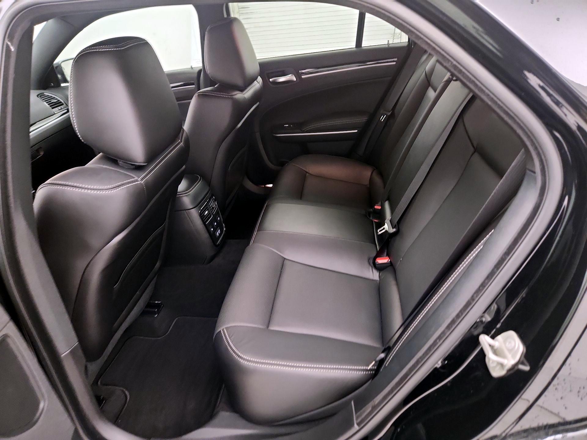 Thumbnail: 2023 Chrysler 300 - 19