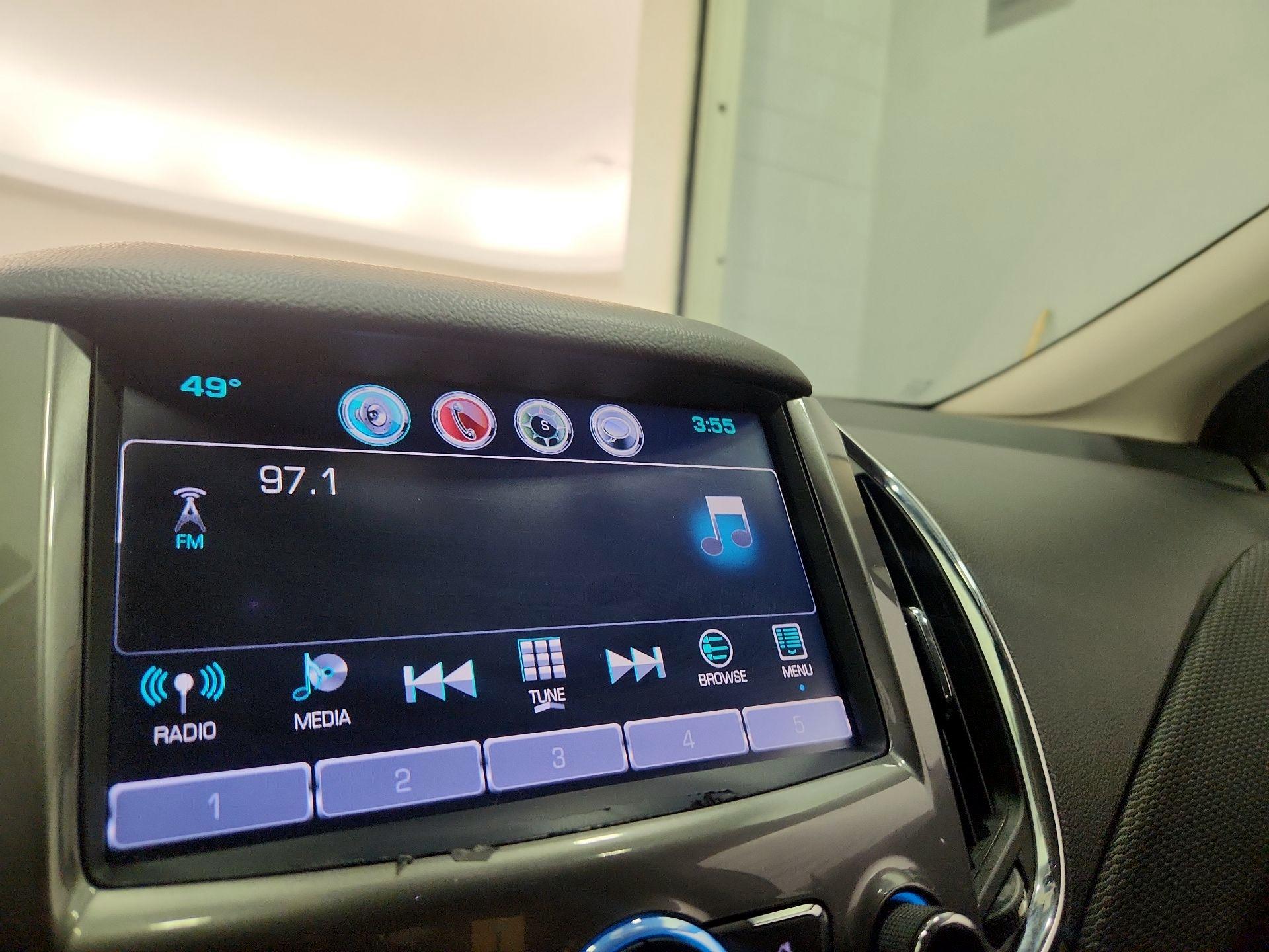 Thumbnail: 2017 Chevrolet Cruze - 15