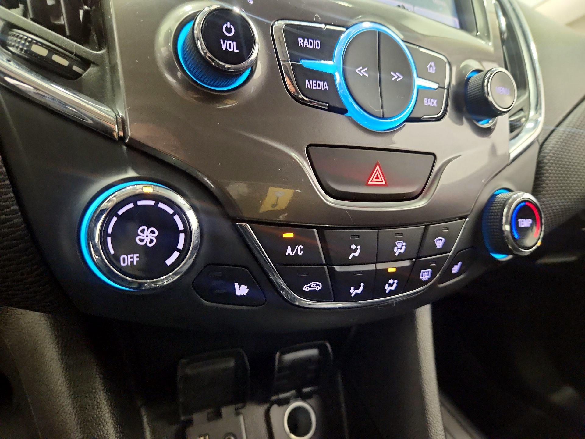 Thumbnail: 2017 Chevrolet Cruze - 16