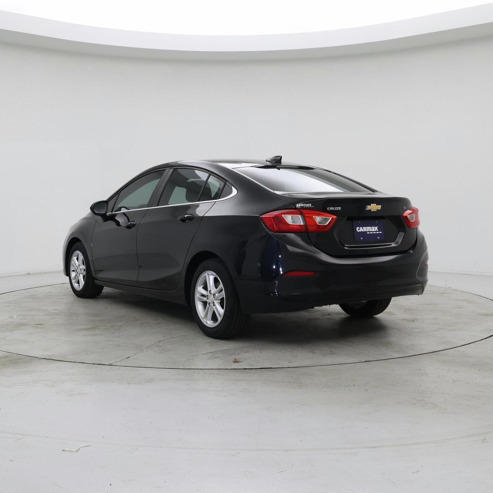 Thumbnail: 2017 Chevrolet Cruze - 2