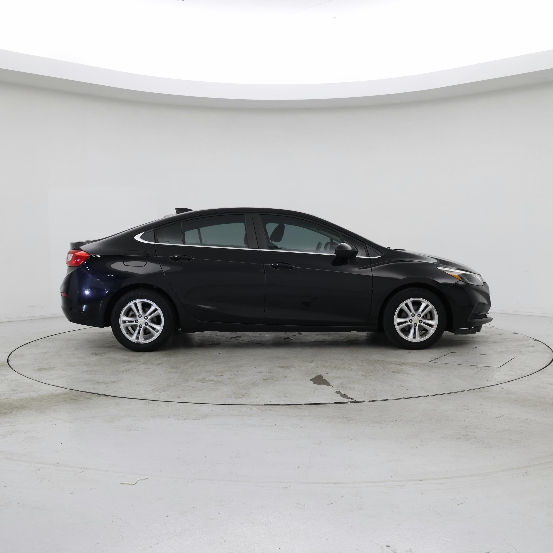 Thumbnail: 2017 Chevrolet Cruze - 7