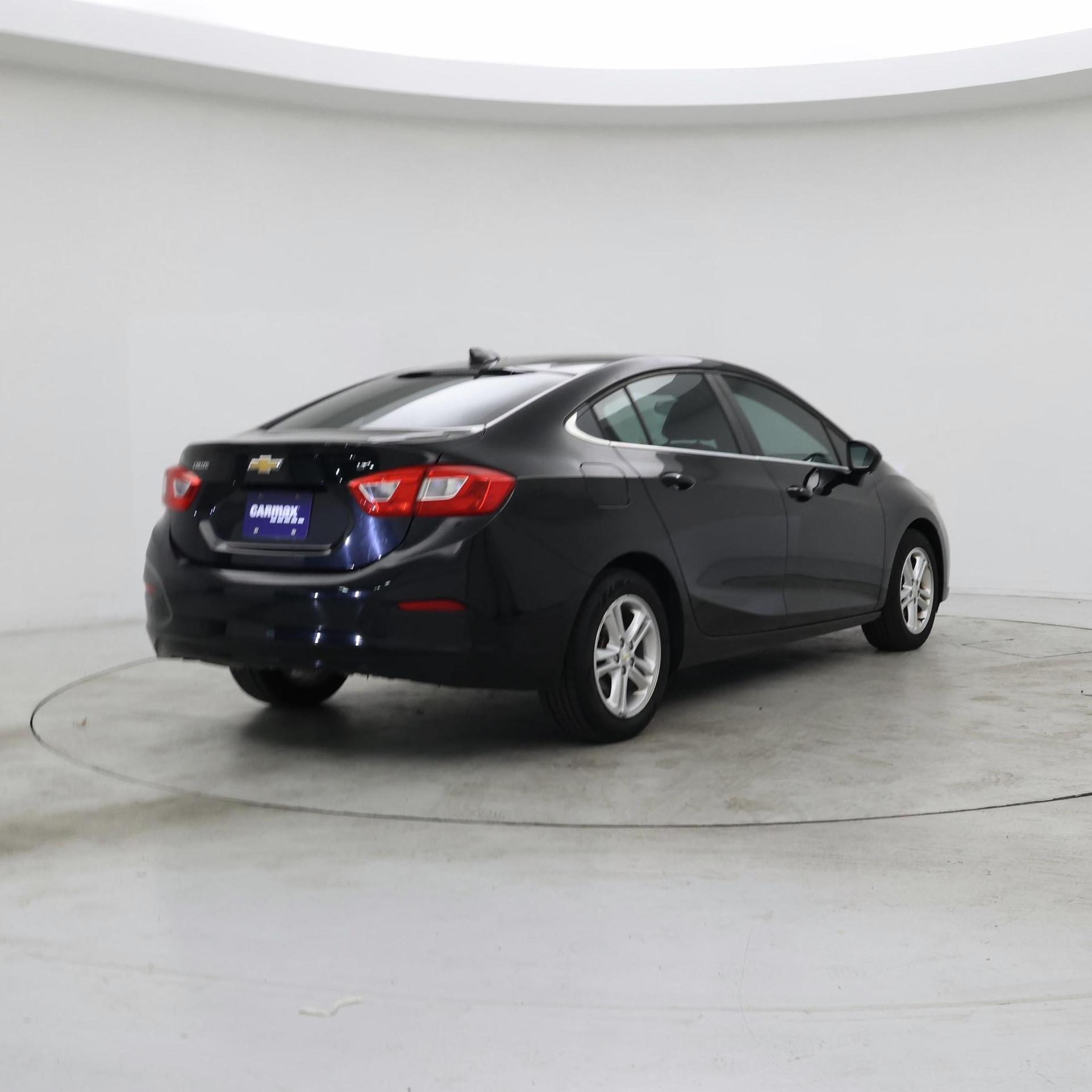 Thumbnail: 2017 Chevrolet Cruze - 8