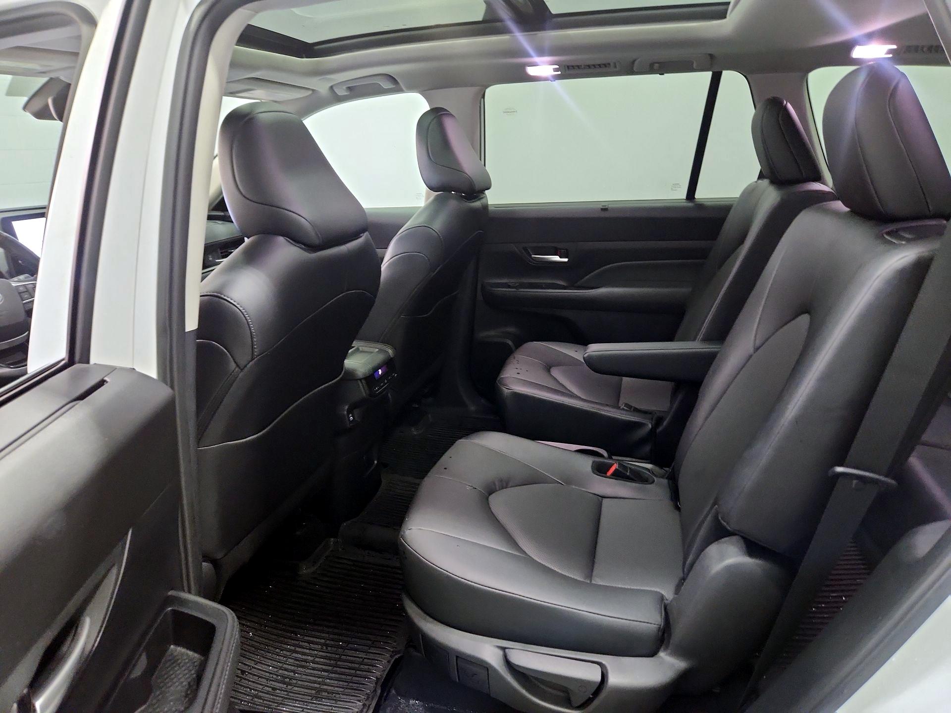 Thumbnail: 2024 Toyota Grand Highlander - 19