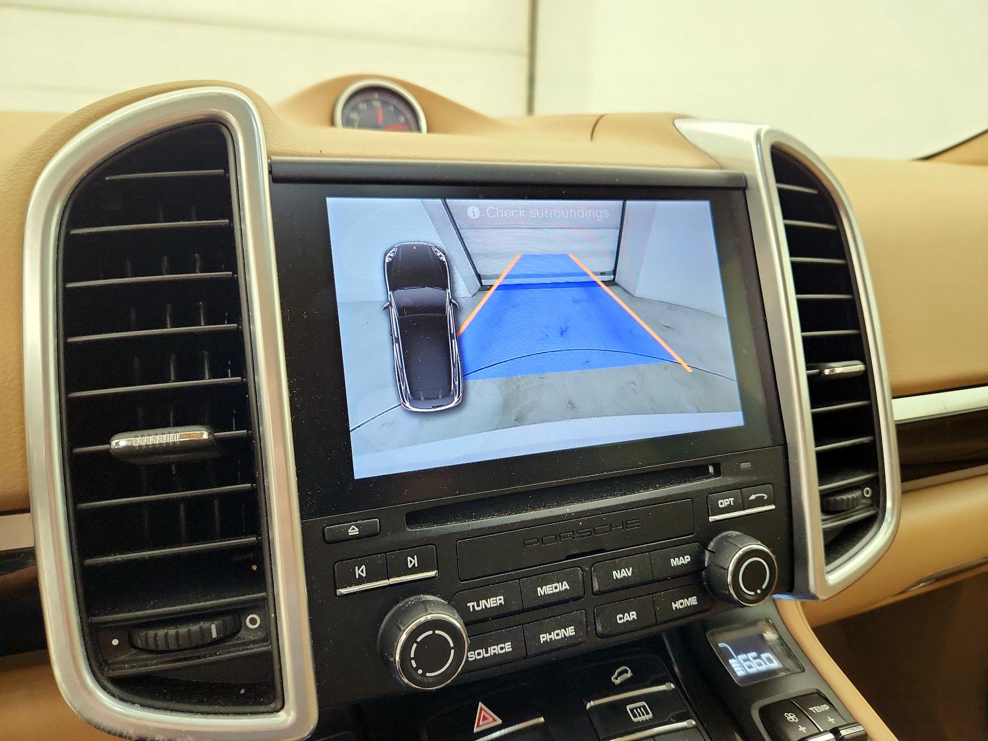 Thumbnail: 2017 Porsche Cayenne - 13