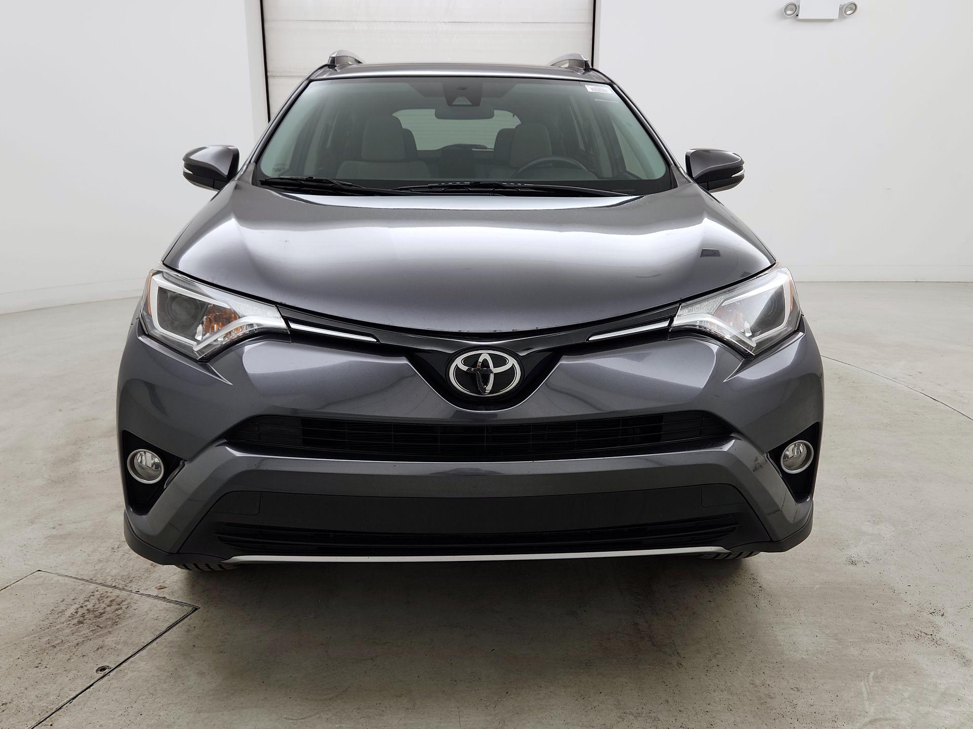 Thumbnail: 2018 Toyota RAV4 - 2
