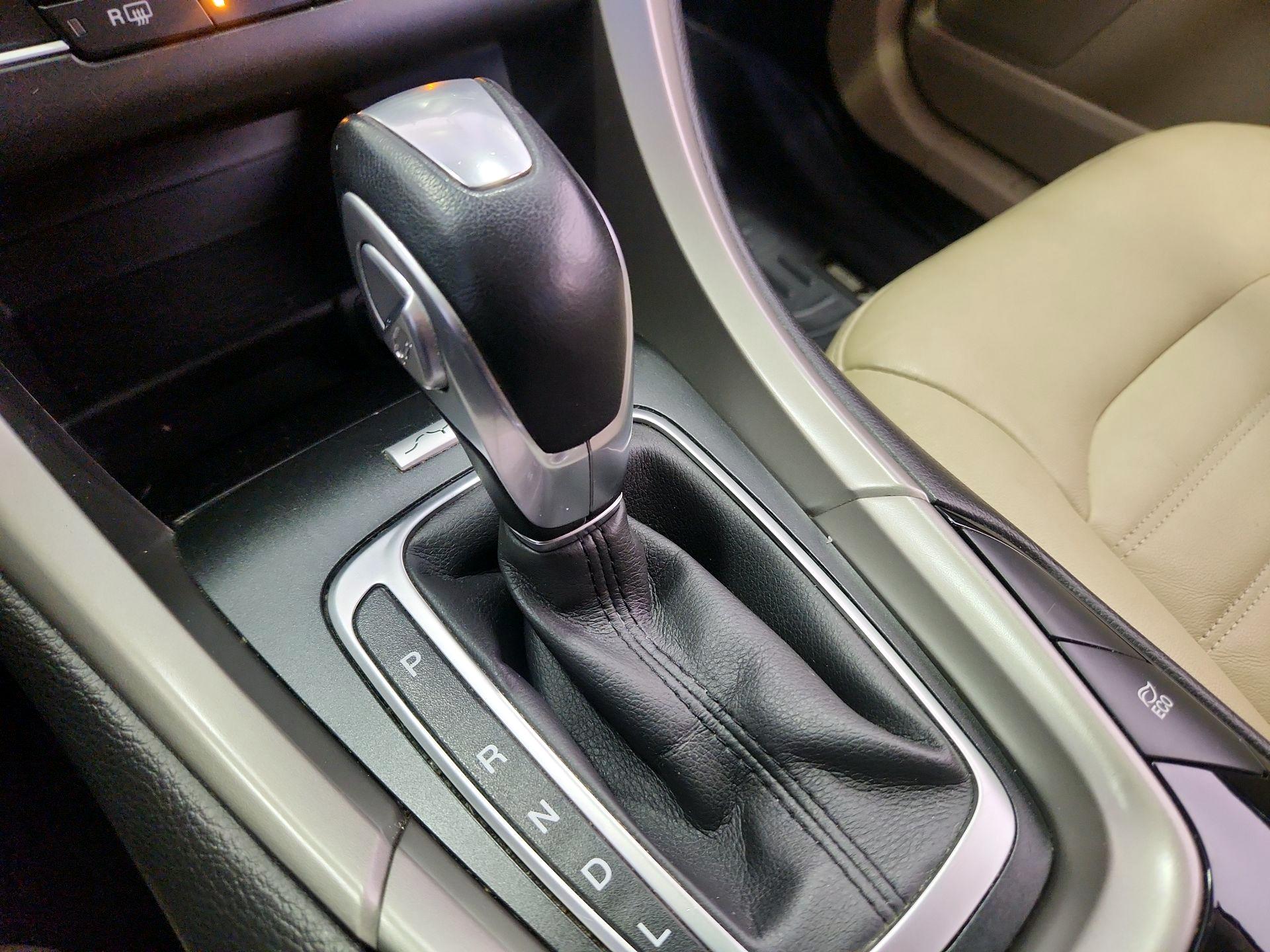 Thumbnail: 2016 Ford Fusion - 17