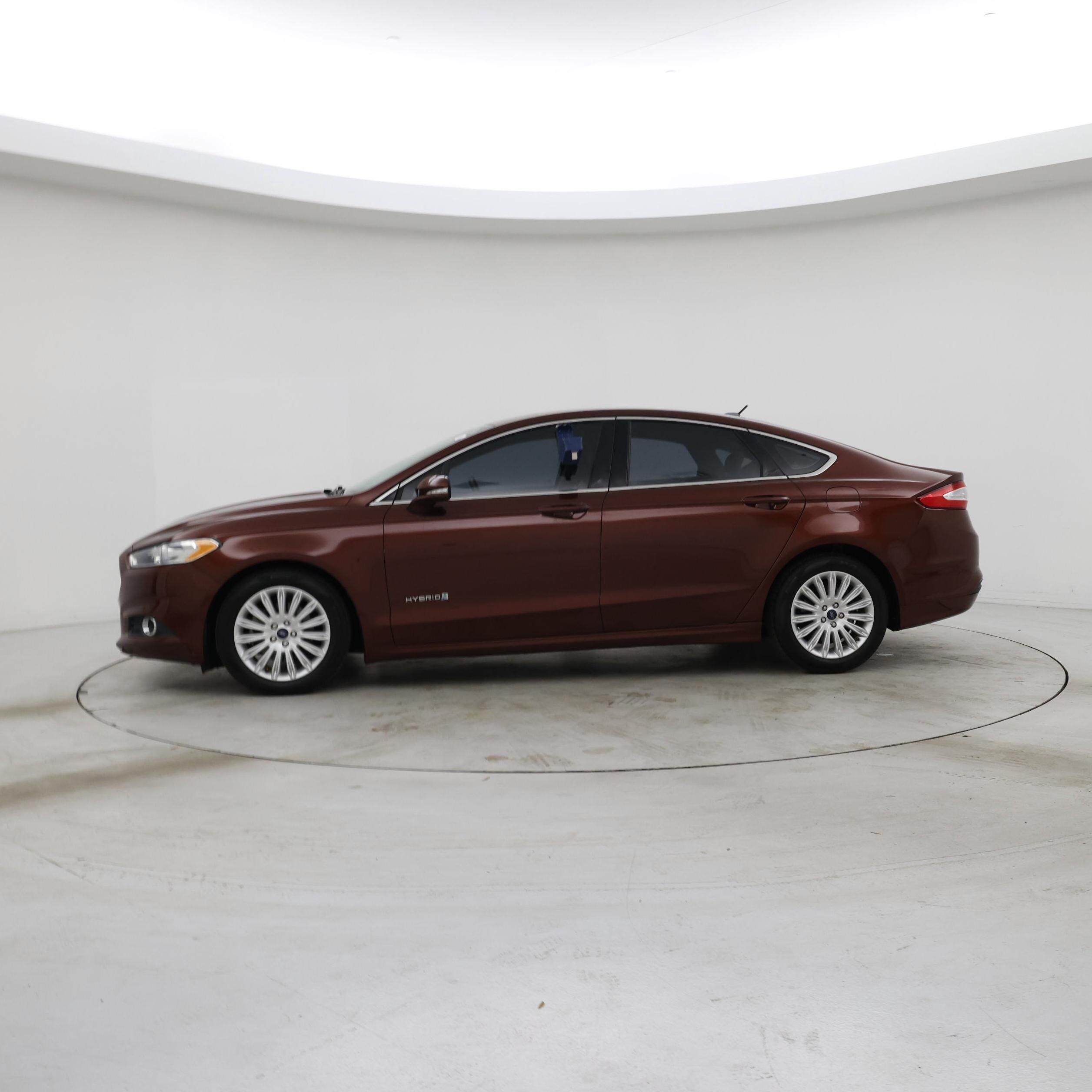 Thumbnail: 2016 Ford Fusion - 3