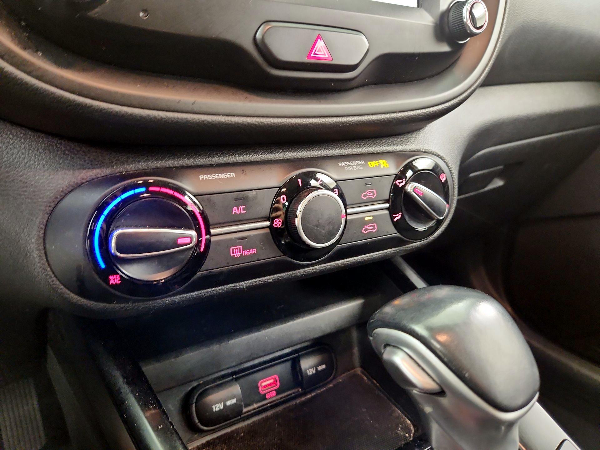 Thumbnail: 2020 Kia Soul - 16