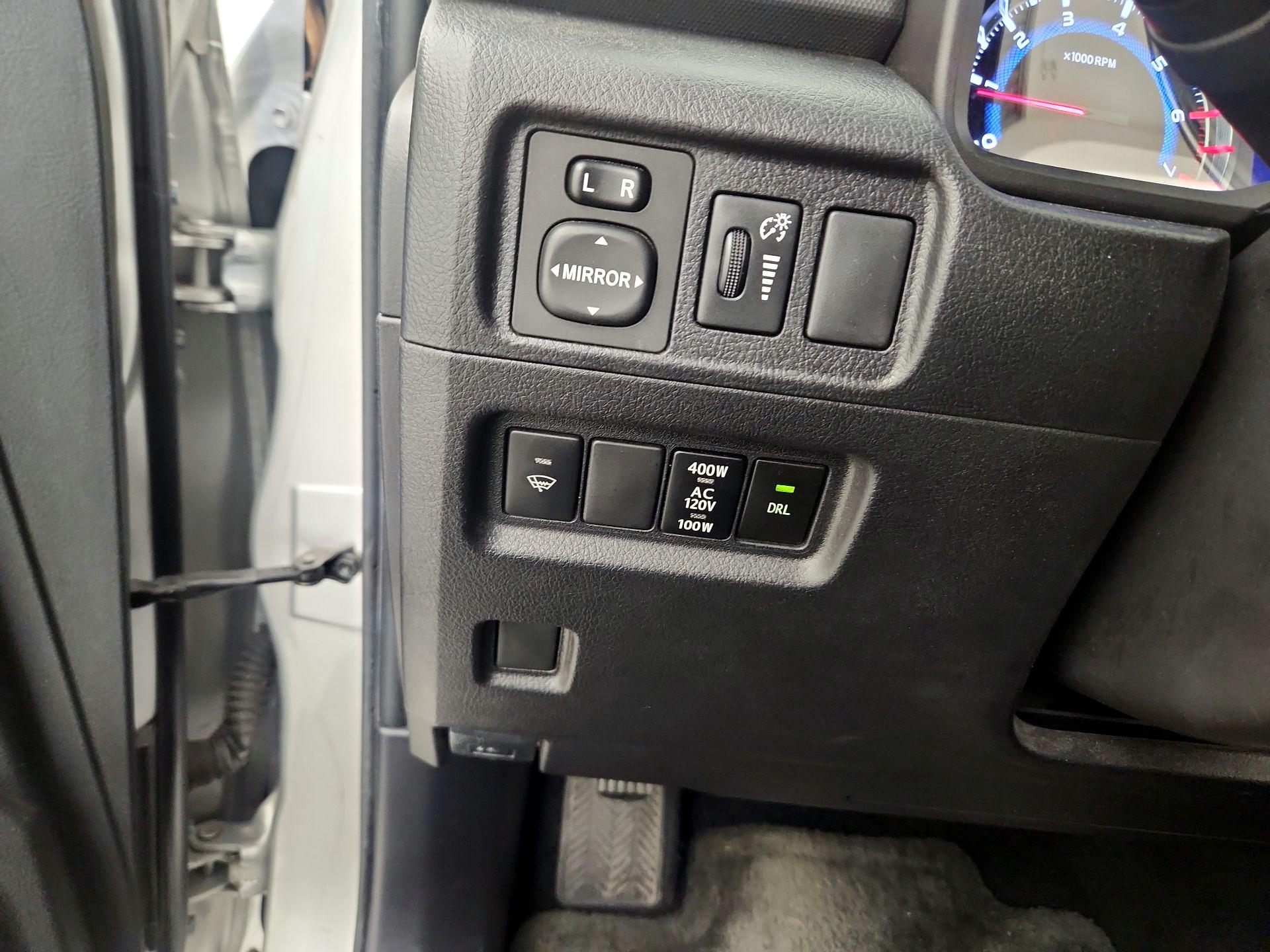 Thumbnail: 2016 Toyota 4Runner - 11