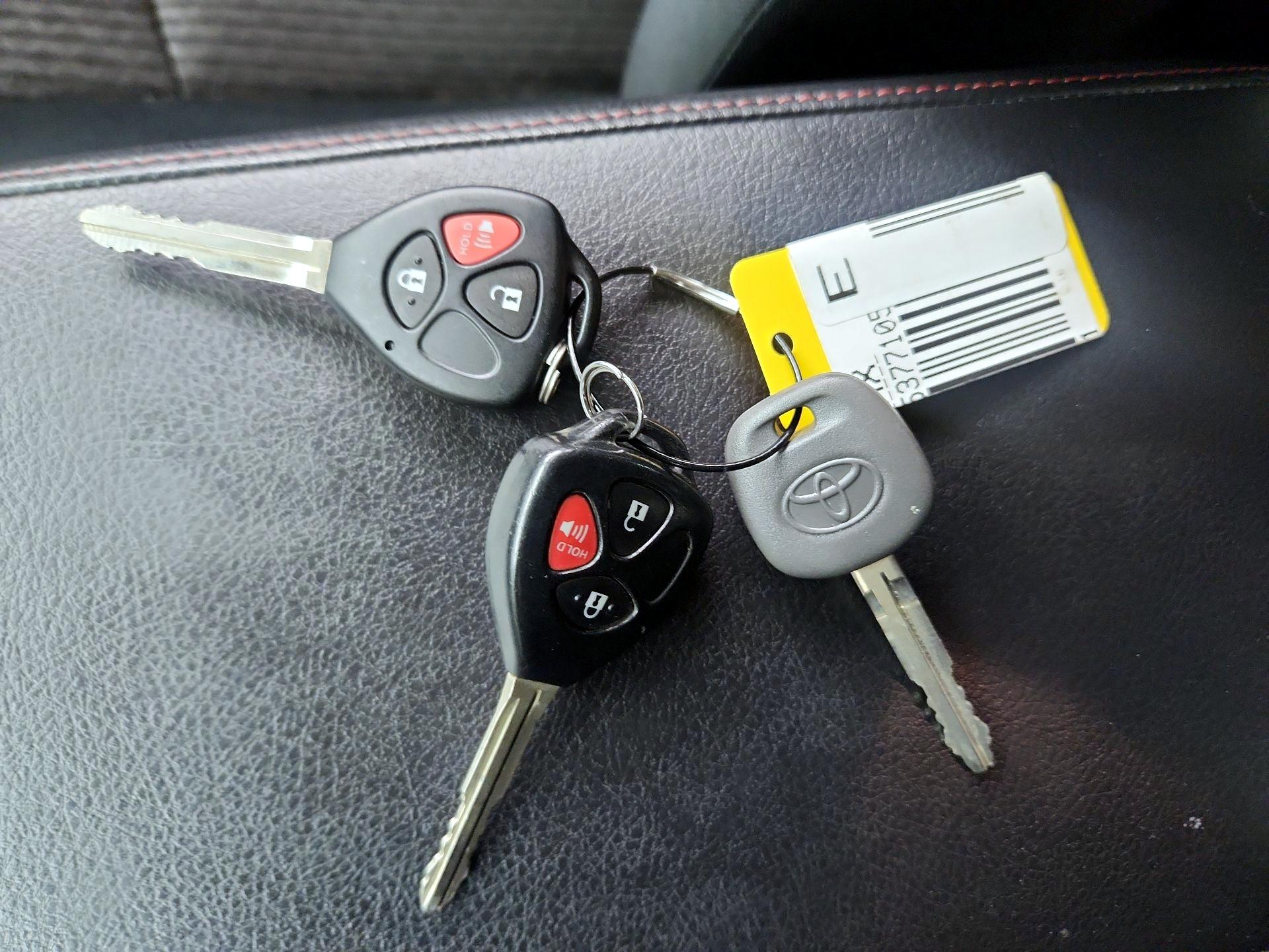 Thumbnail: 2016 Toyota 4Runner - 20